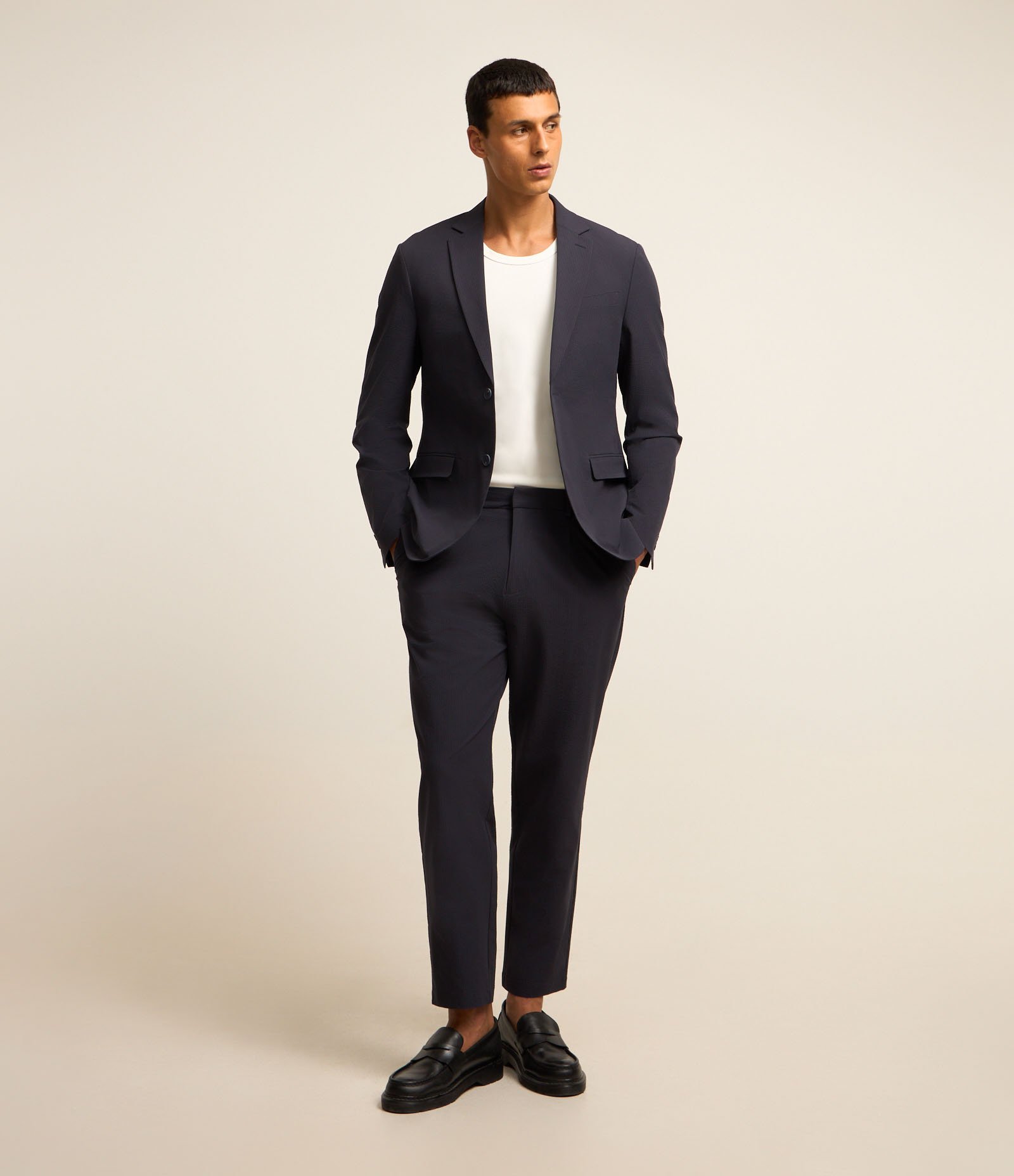 Blazer em Ana Ruga Easy Care com Textura e Gola com Lapela Cinza 2