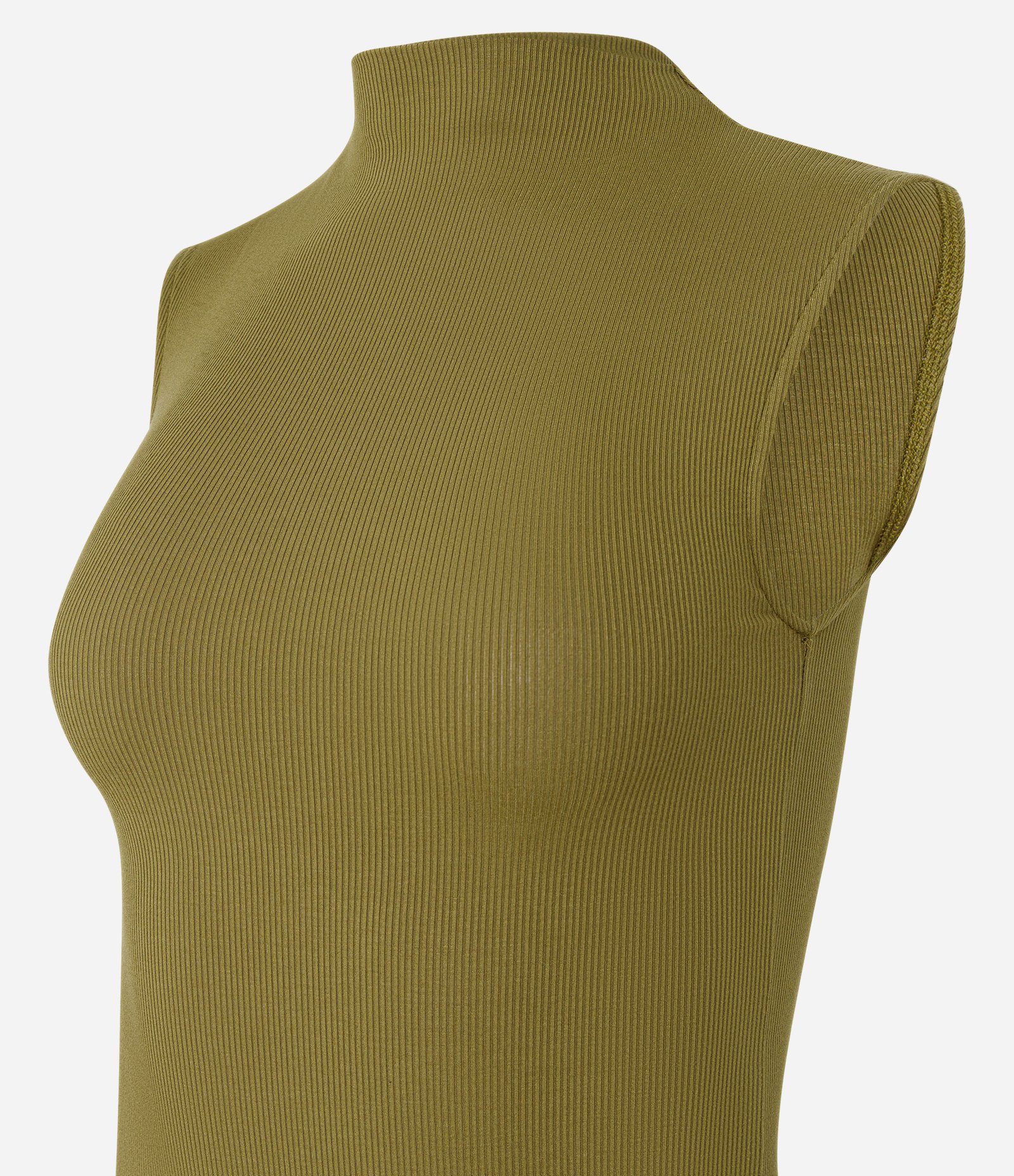 Blusa Sem Manga em Viscose com Gola Alta e Textura Canelada 6