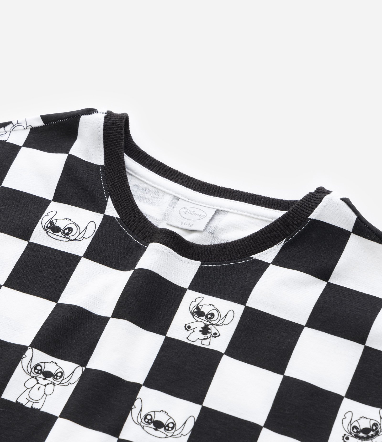 Camiseta Cropped Infantil com Estampa do Stitch Xadrez - Tam 5 a 14 Anos Preto/Branco 4