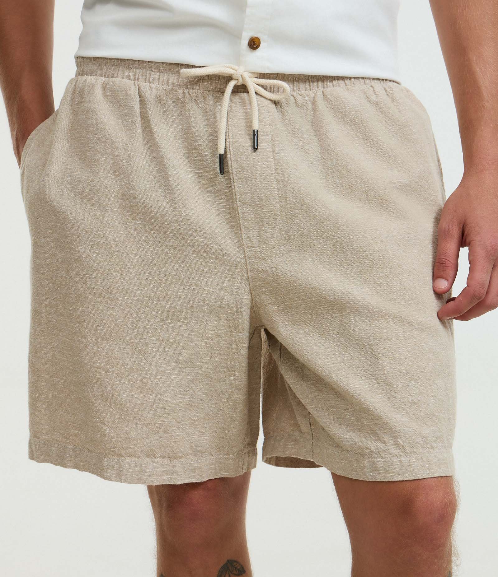 Bermuda em Algodão com Cós Elástico e Textura Bege Claro 2