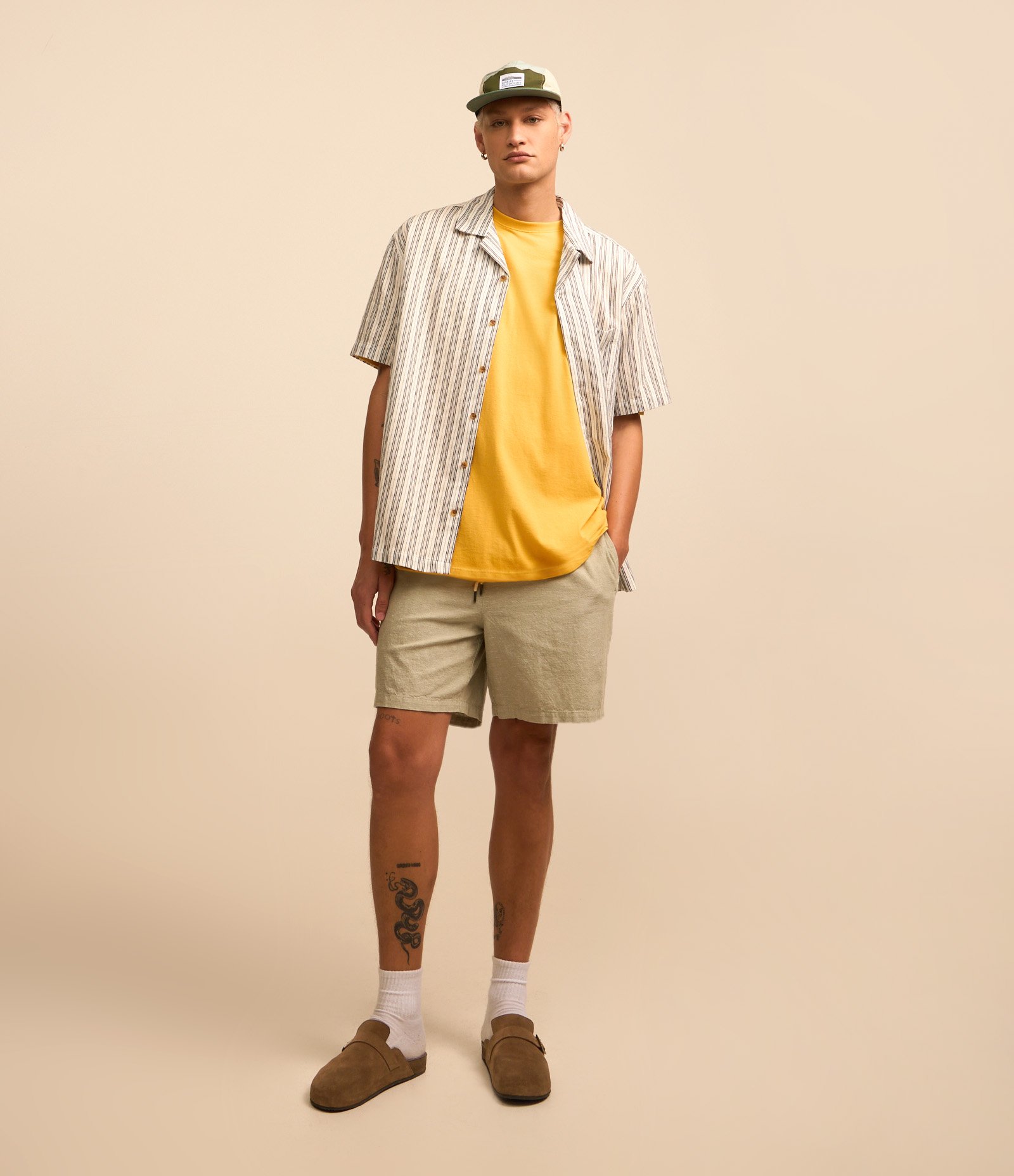 Bermuda em Algodão com Cós Elástico e Textura Bege 1