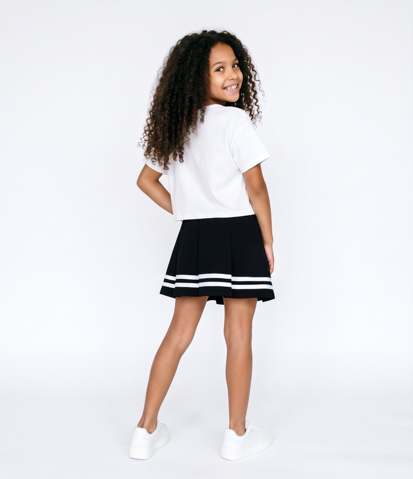 Camiseta Relaxed com Estampa de Doodles - Tam 5 a 14 Anos Branco Neve 7