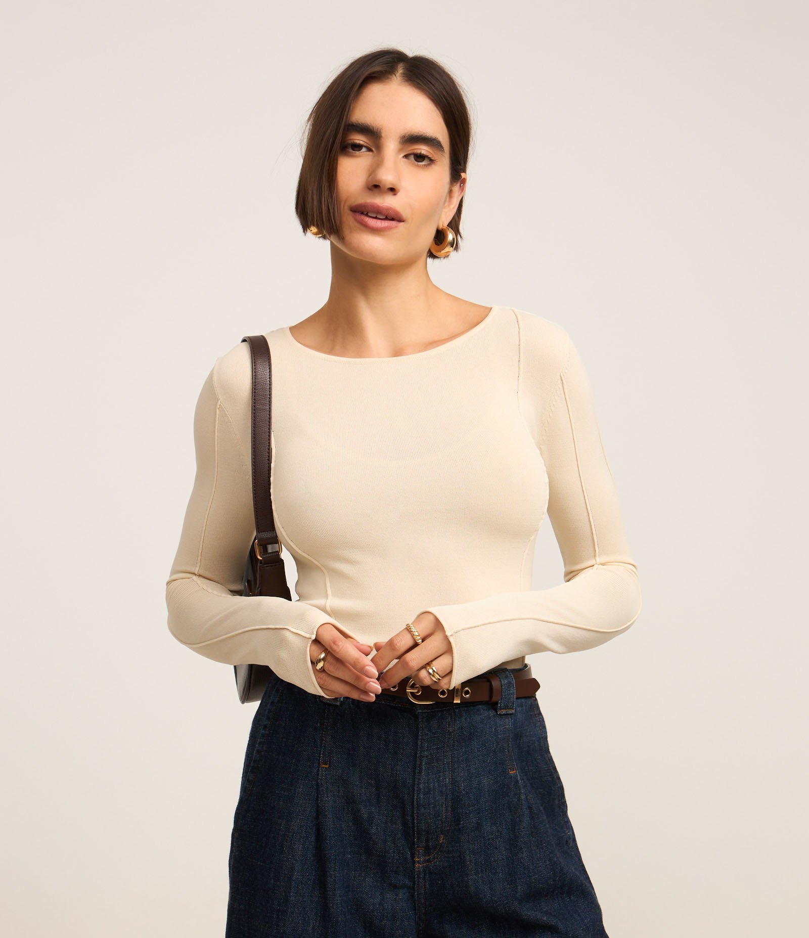 Suéter em Tricô com Gola Redonda e Frisos Frontais Bege Claro 1