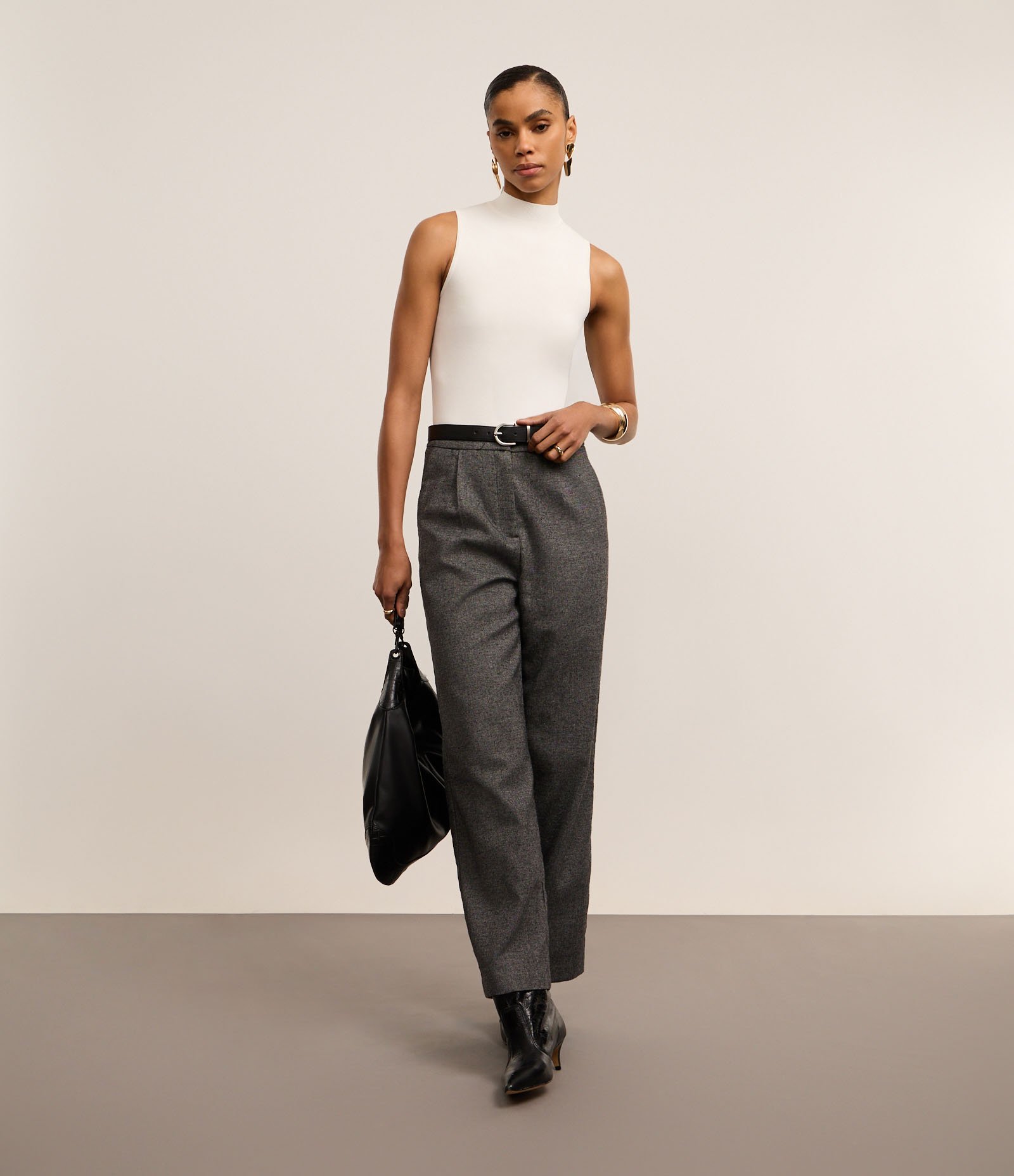 Blusa em Tricô com Golinha e Textura Canelada Branco 2