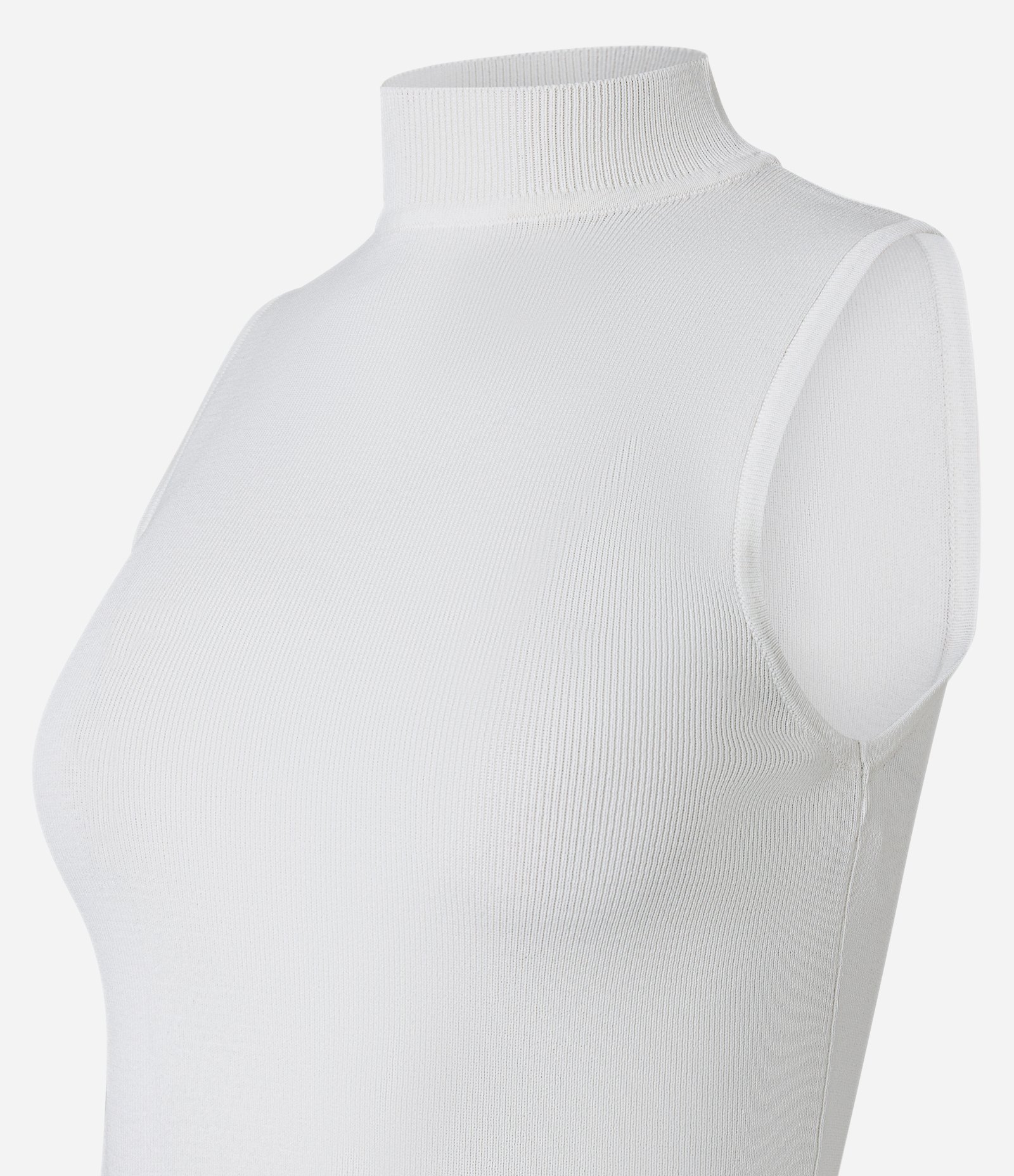 Blusa em Tricô com Golinha e Textura Canelada Branco 7