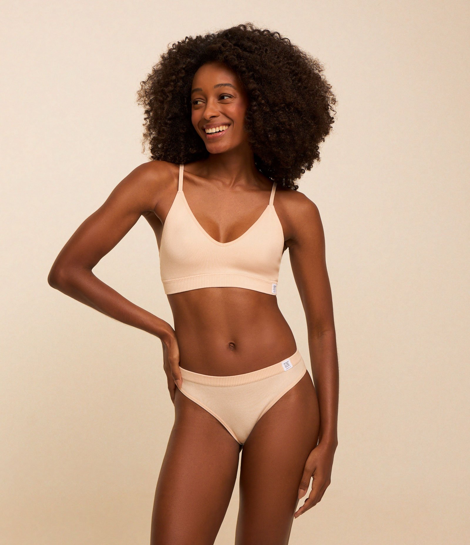 Calcinha Biquíni em Microfibra com Textura Canelada Coral 1