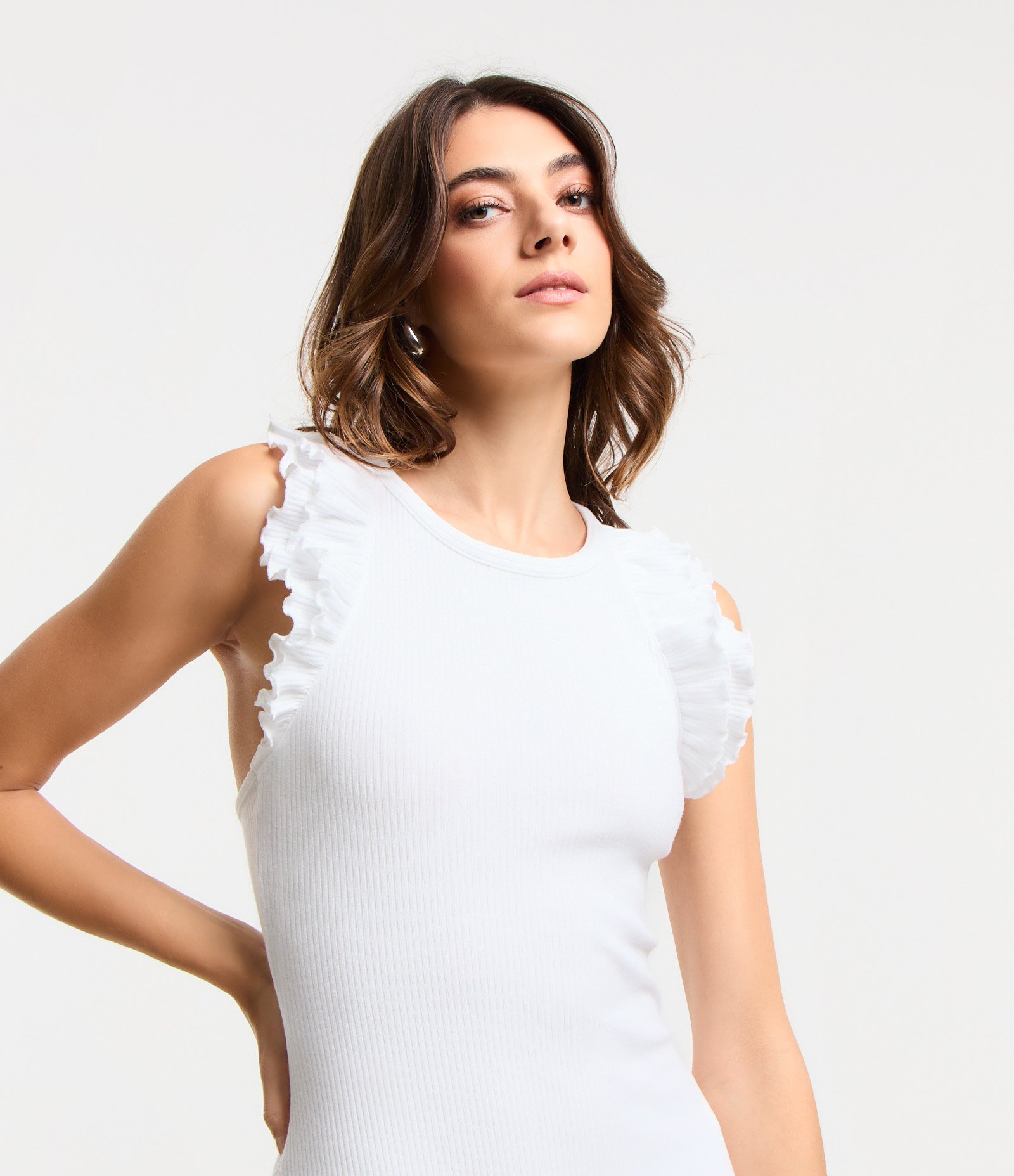 Vestido Longo em Ribana com Babados nos Ombros e Tiras em X nas Costas Branco 2