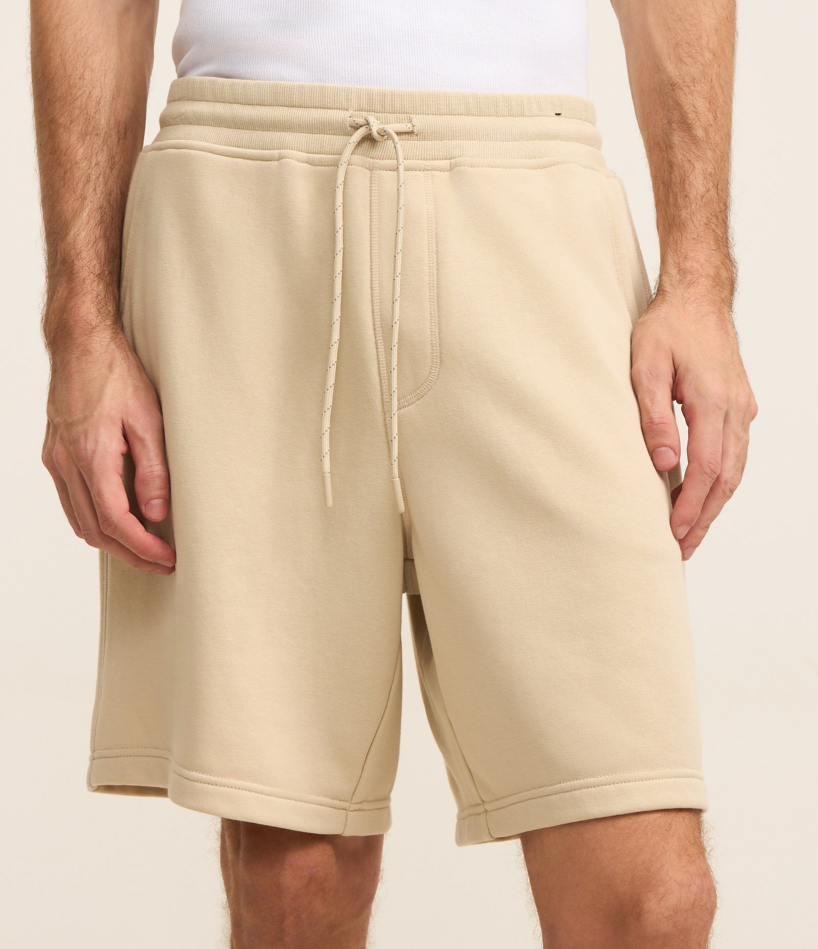 Bermuda Básica em Moletom com Cós Elástico Bege 2