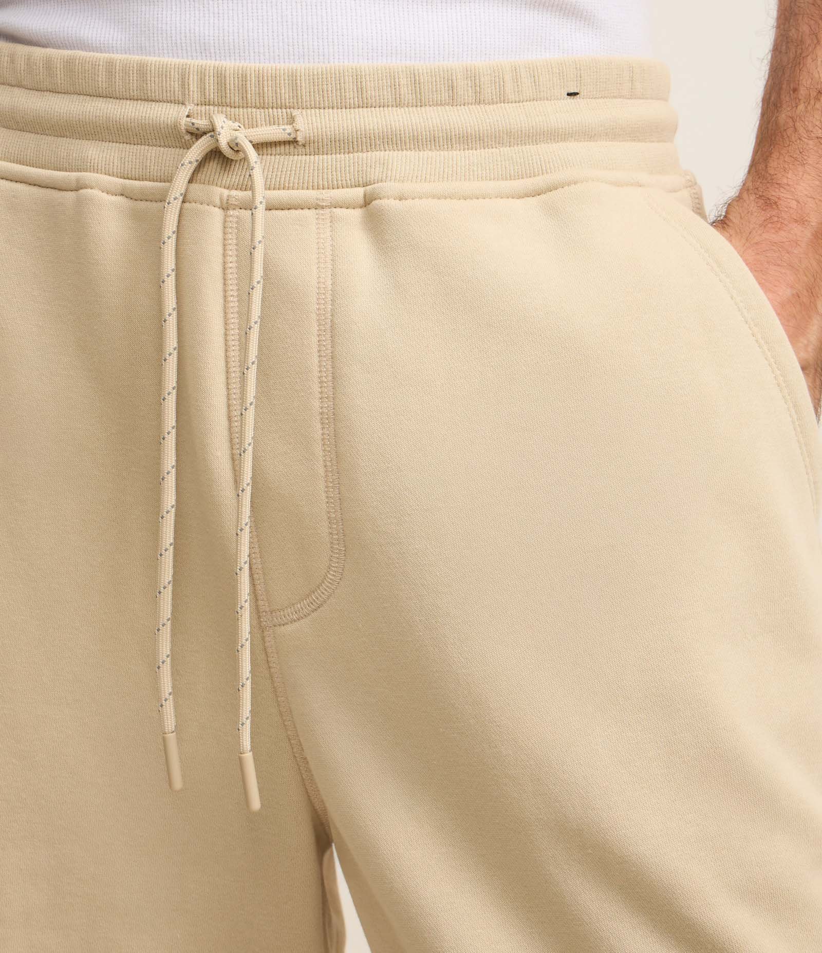 Bermuda Básica em Moletom com Cós Elástico Bege 4