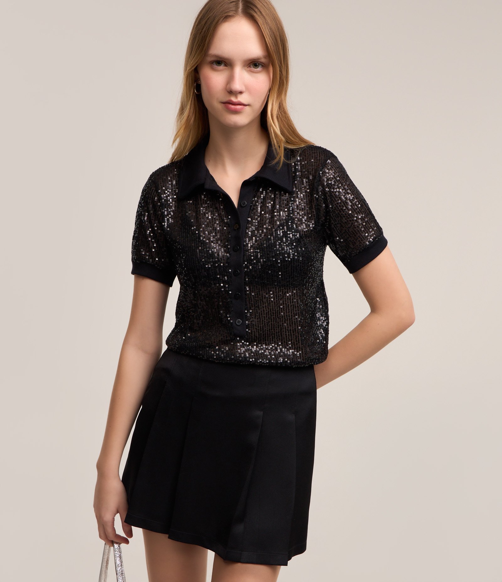 Blusa Gola Polo em Malha de Paetês Preto 1