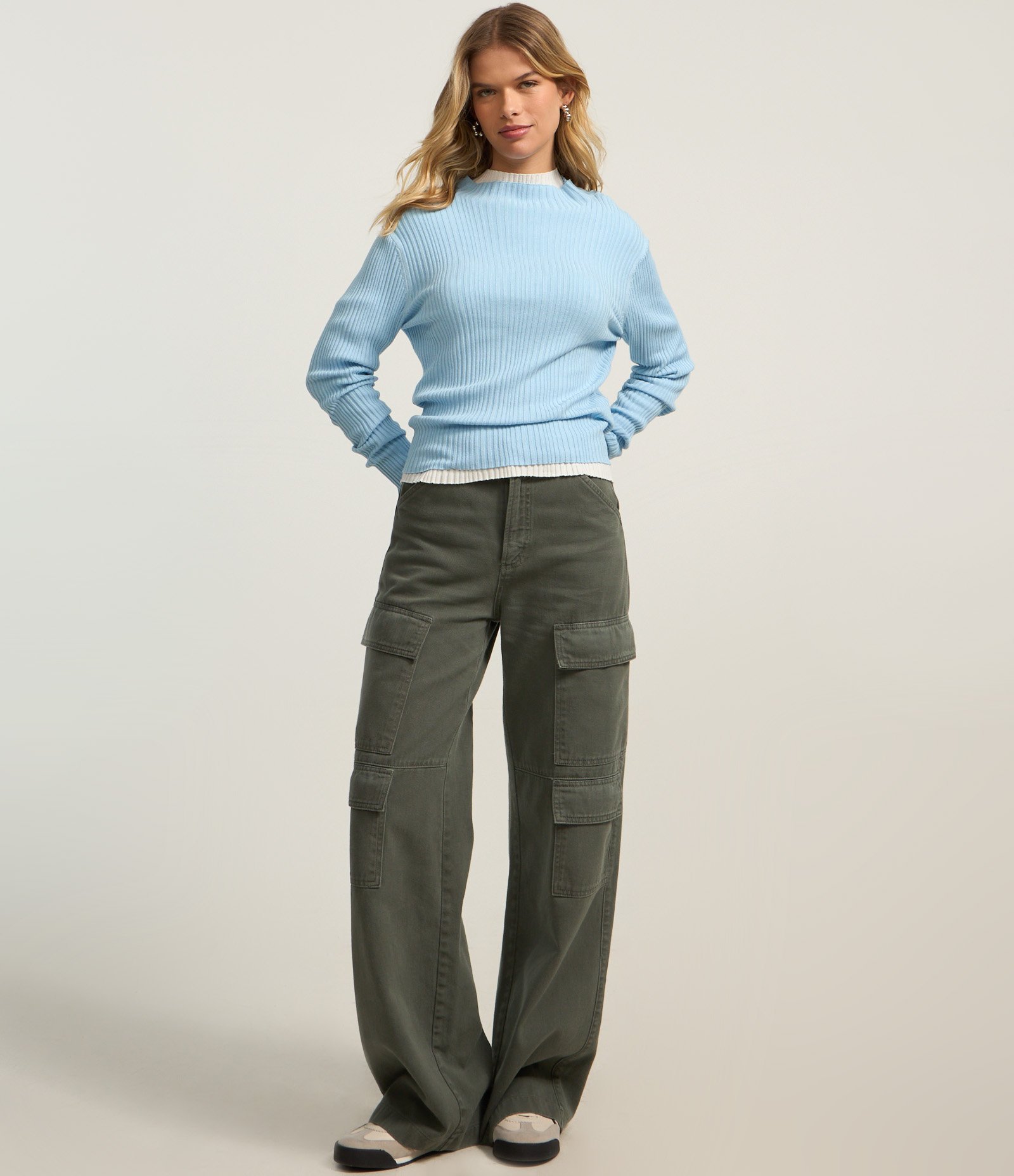 Blusa em Tricô com Golinha Alta Azul 2