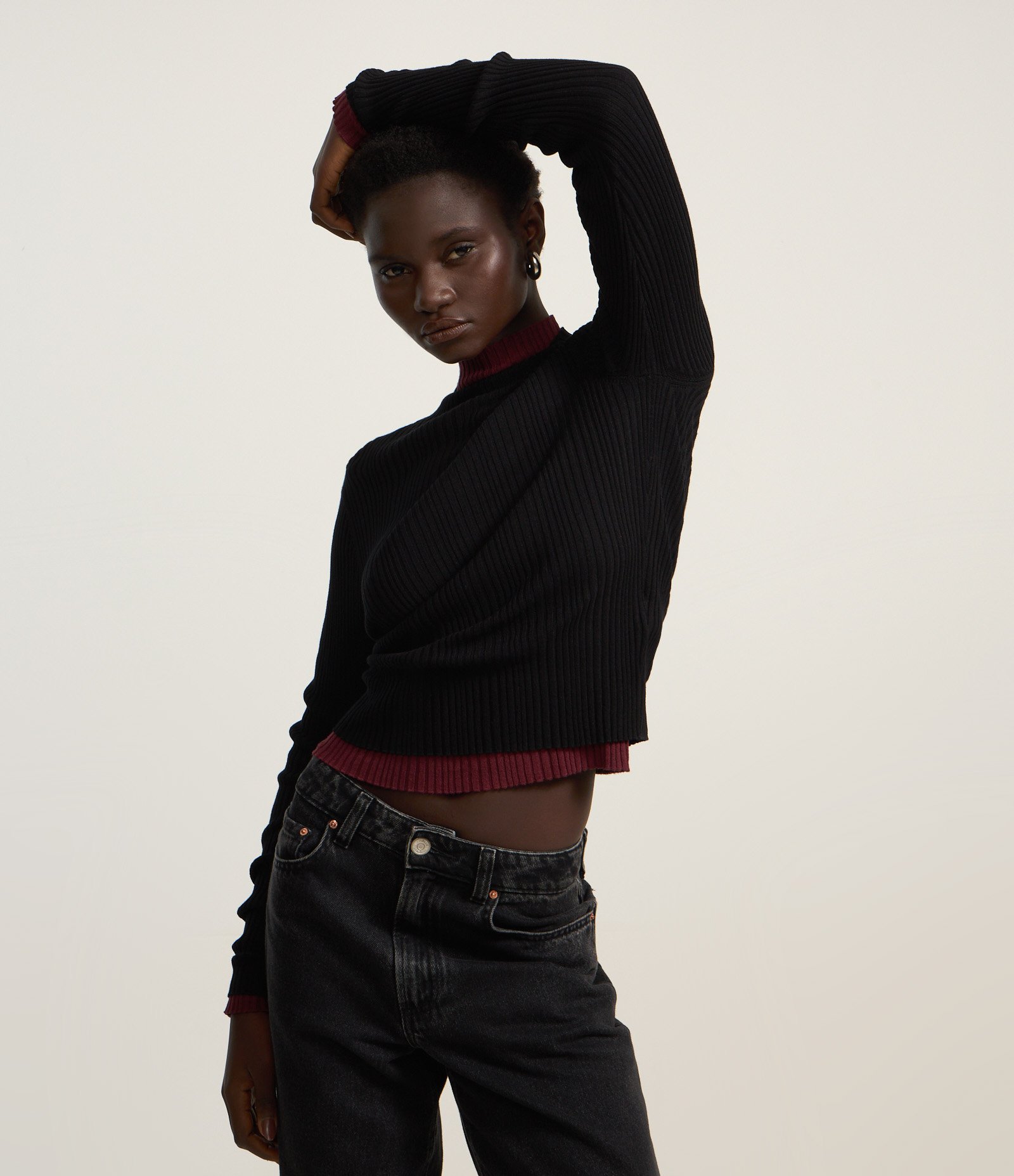 Blusa em Tricô com Golinha Alta Preto 1