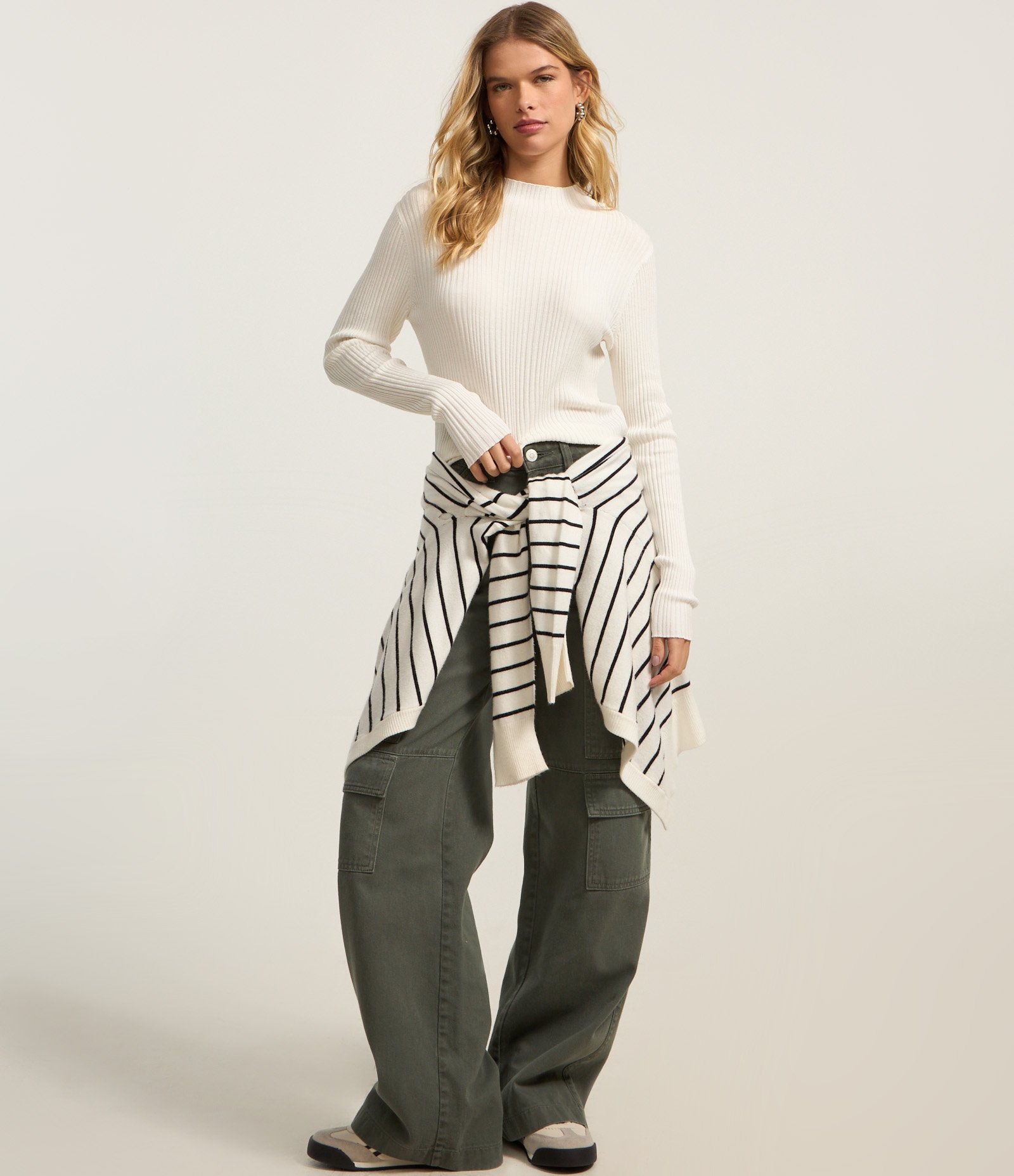 Blusa em Tricô com Golinha Alta Branco 2