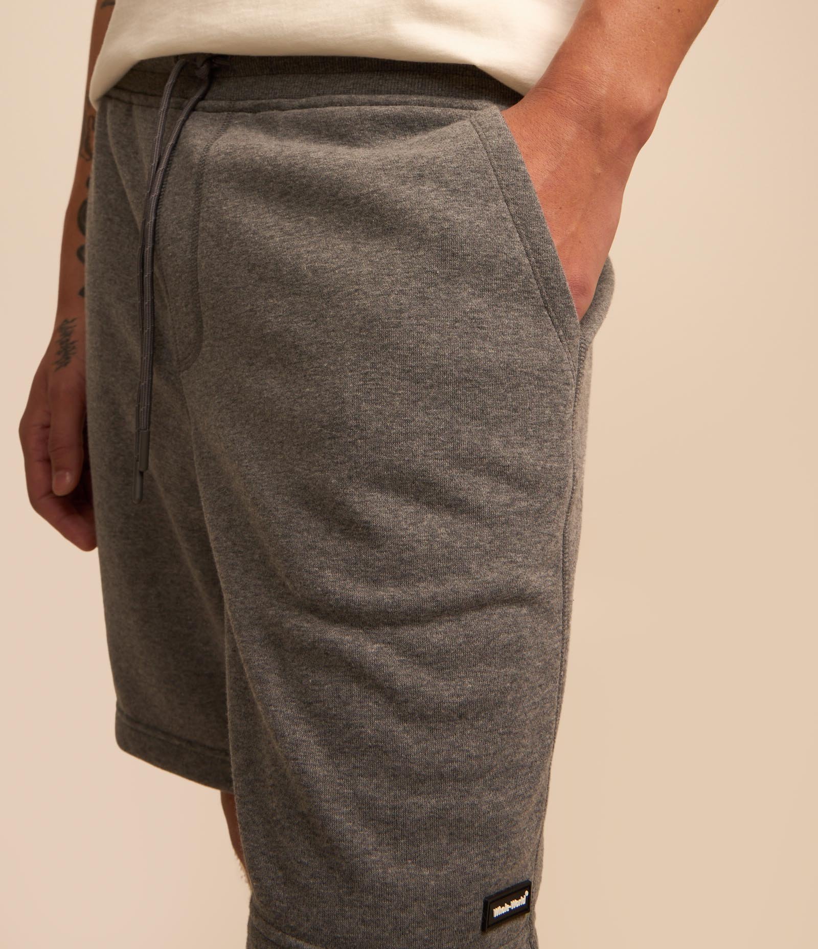 Bermuda Básica em Moletom com Cós Elástico Cinza Médio 4