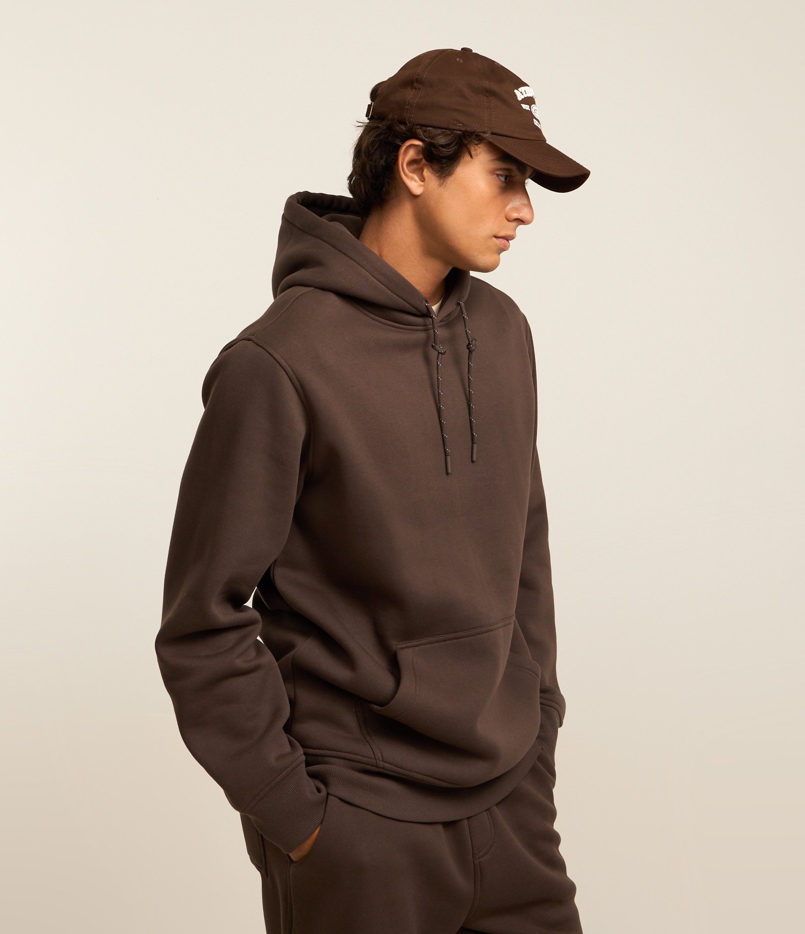 Blusão Fechado Comfort em Moletom com Capuz Marrom 1