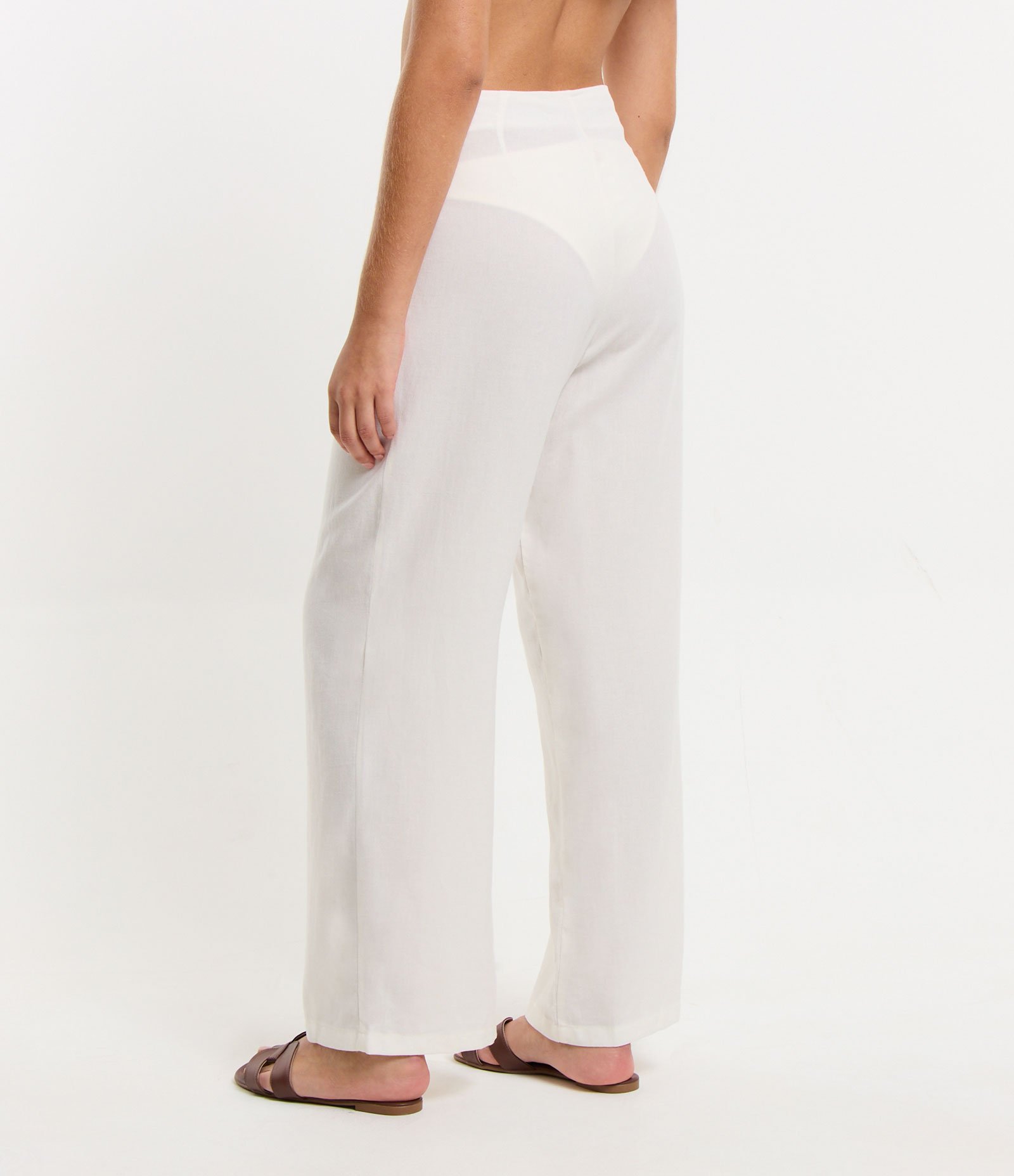 Saída de Praia Calça em Viscolinho com Amarração Off White 3
