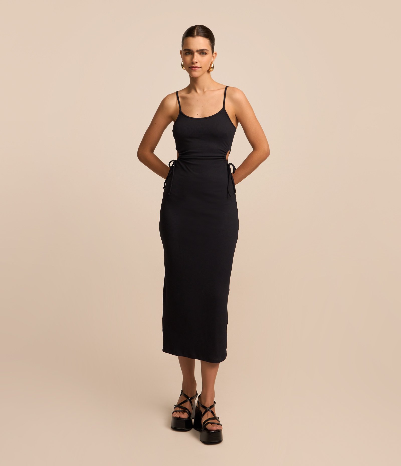 Vestido New Midi com Abertura e Amarração nas Laterais Preto 2