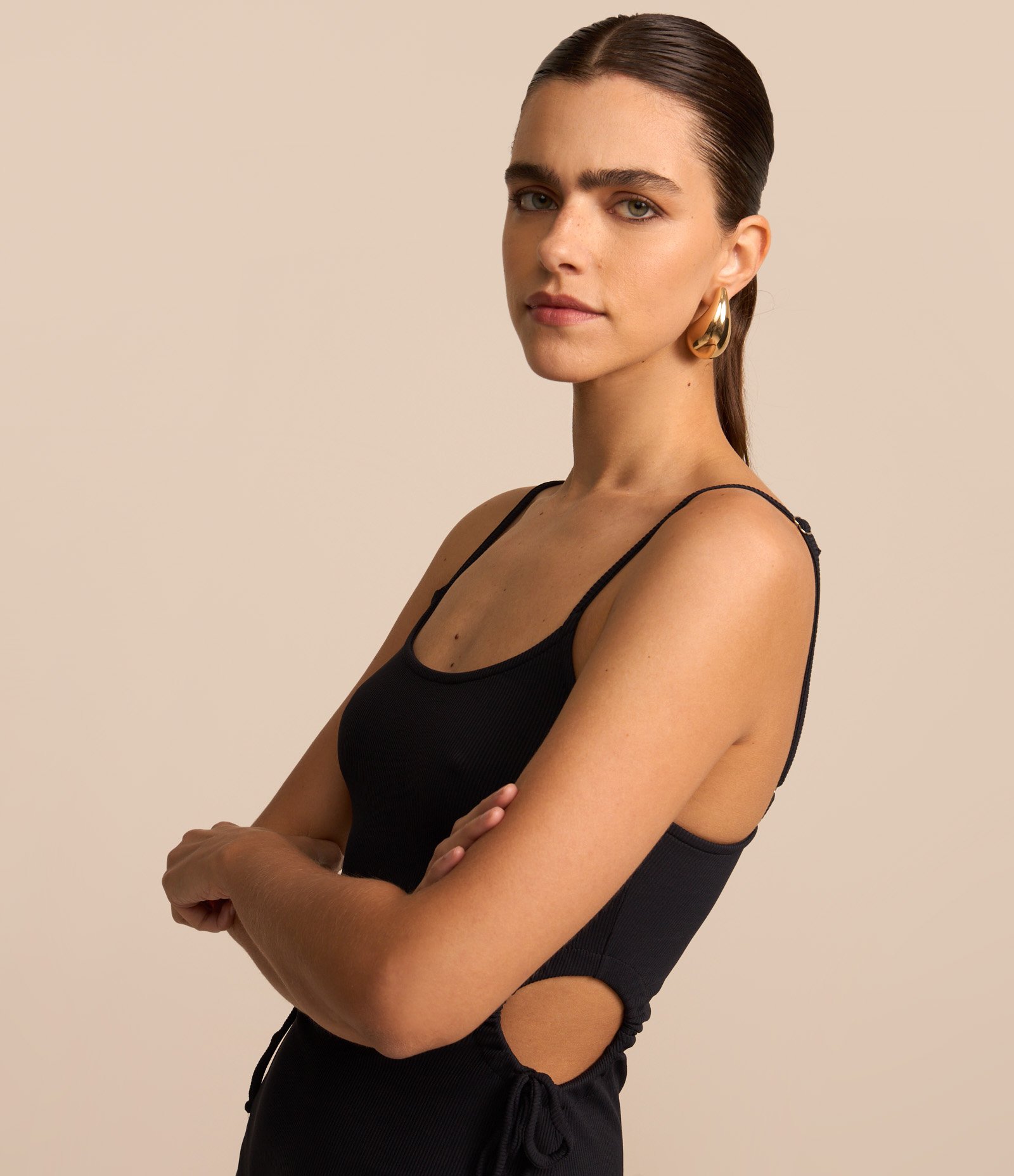 Vestido New Midi com Abertura e Amarração nas Laterais Preto 4