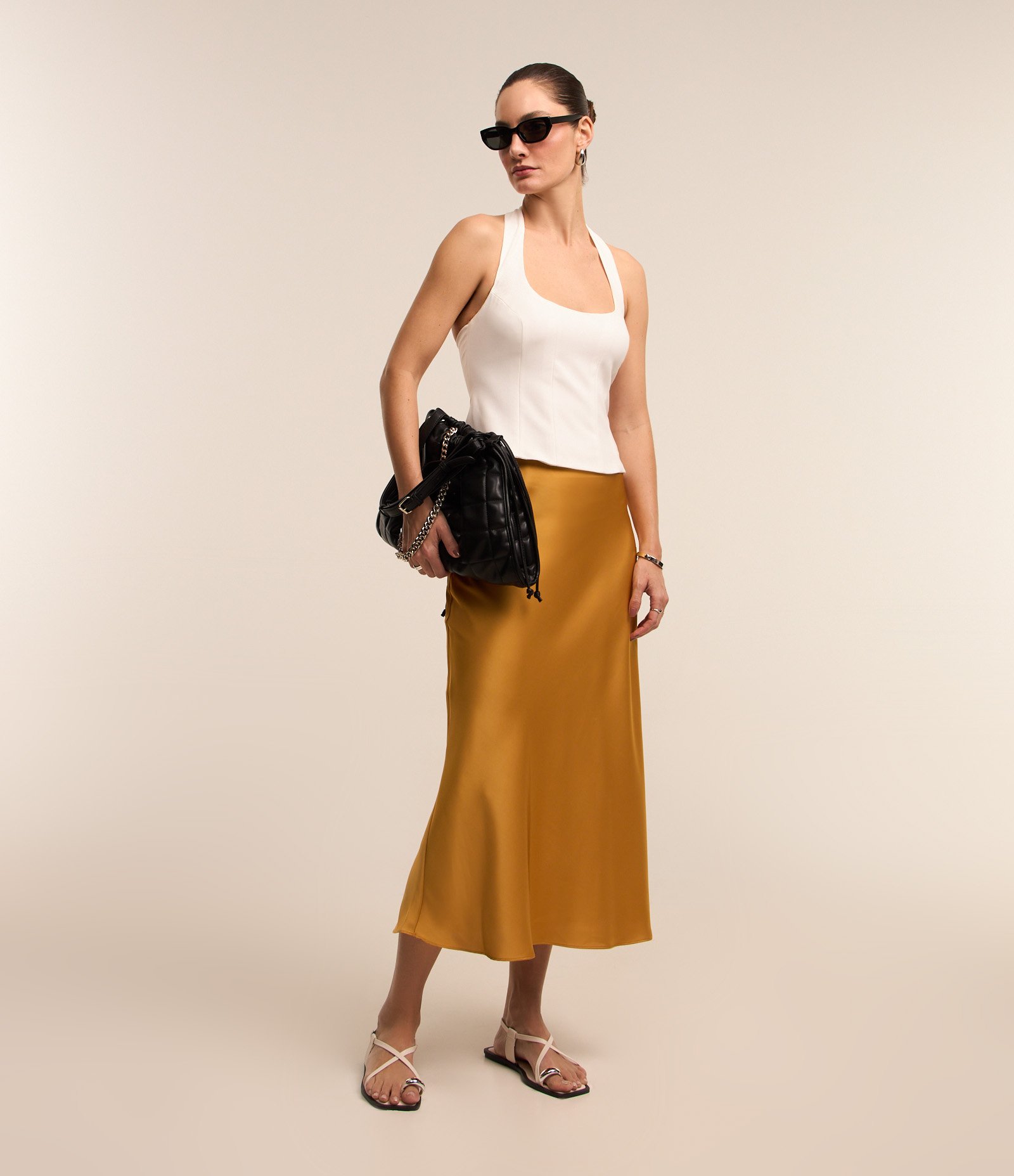 Saia Midi Evasê em Tecido Acetinado 2