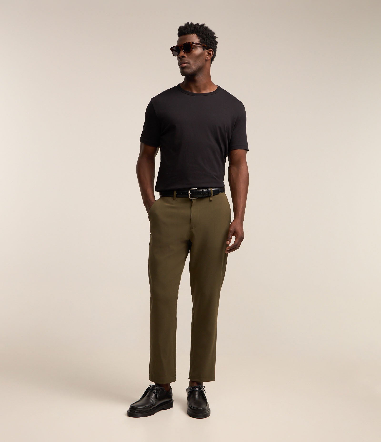 Calça Básica Slim Cropped Alfaiatada com Elastano 1