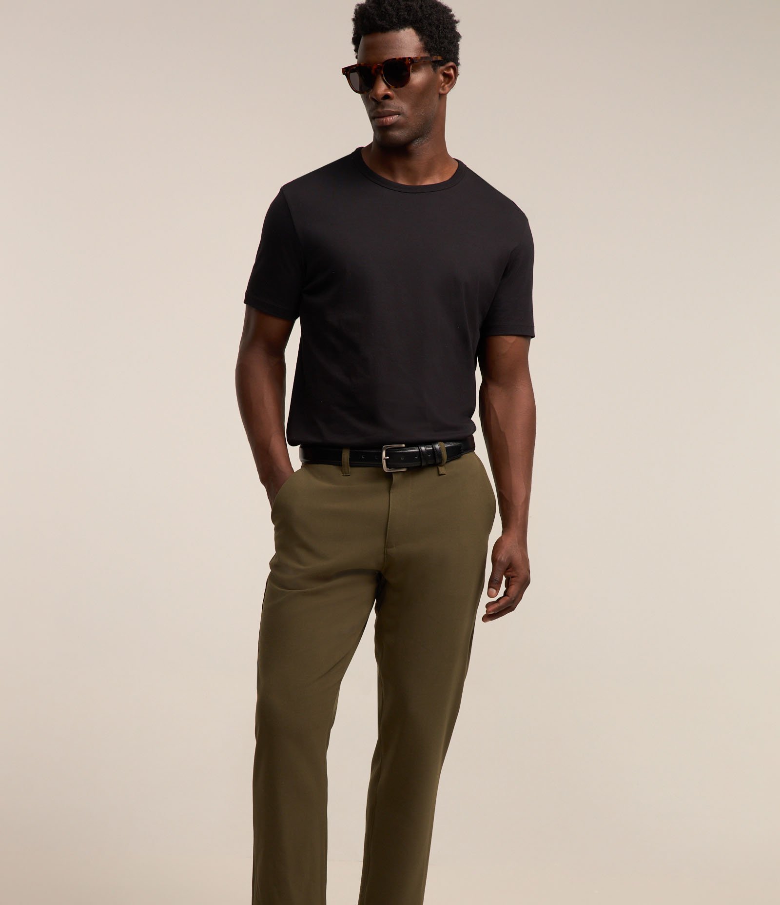 Calça Básica Slim Cropped Alfaiatada com Elastano 2