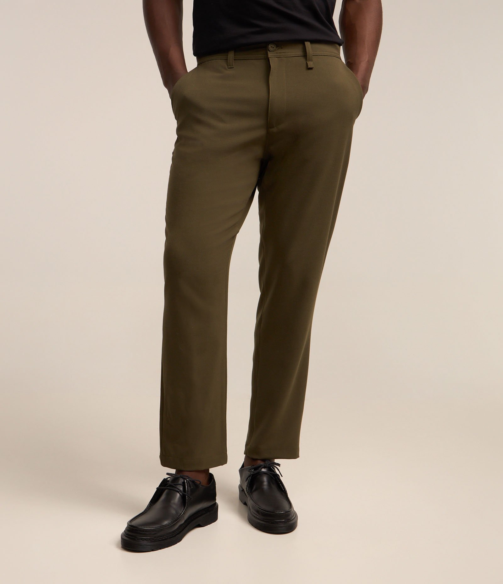 Calça Básica Slim Cropped Alfaiatada com Elastano 3