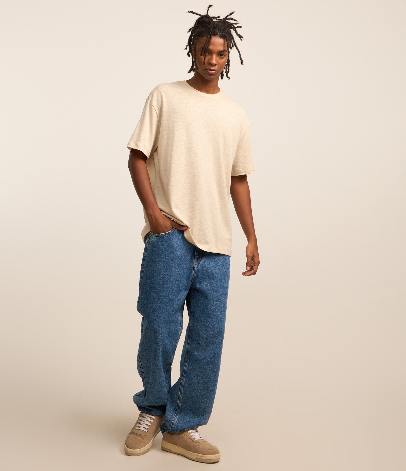 Camiseta Relaxed Básica em Flamê Bege 2