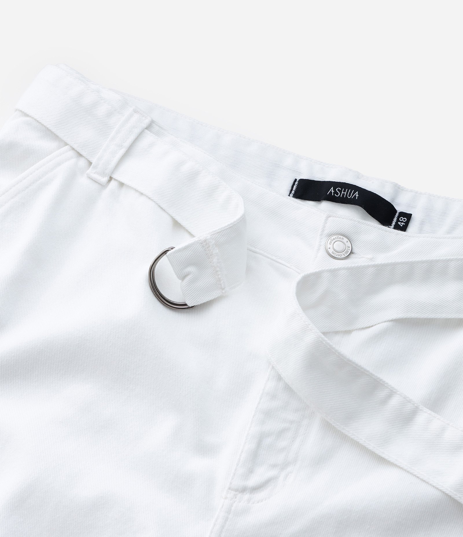 Calça Wide Leg em Sarja com Bolsos Cargo e Cinto Faixa Curve & Plus Size Branco 9