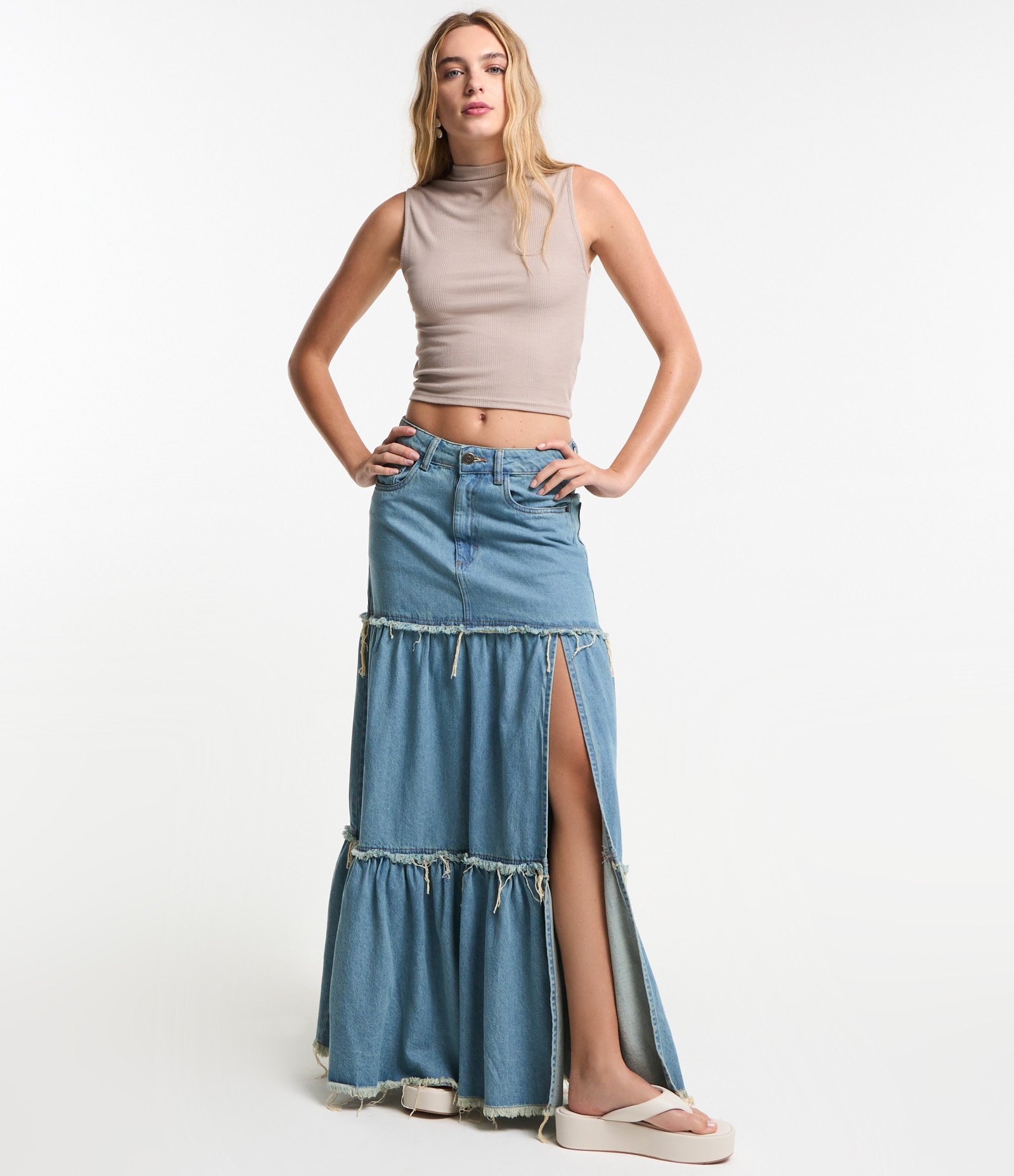 Blusa sem Manga em Ribana com Golinha Inteira Cinza 2