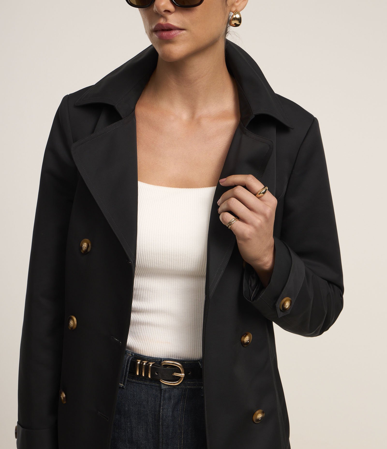 Casaco Trench Coat Alfaiatado com Detalhes Acetinados Preto 3