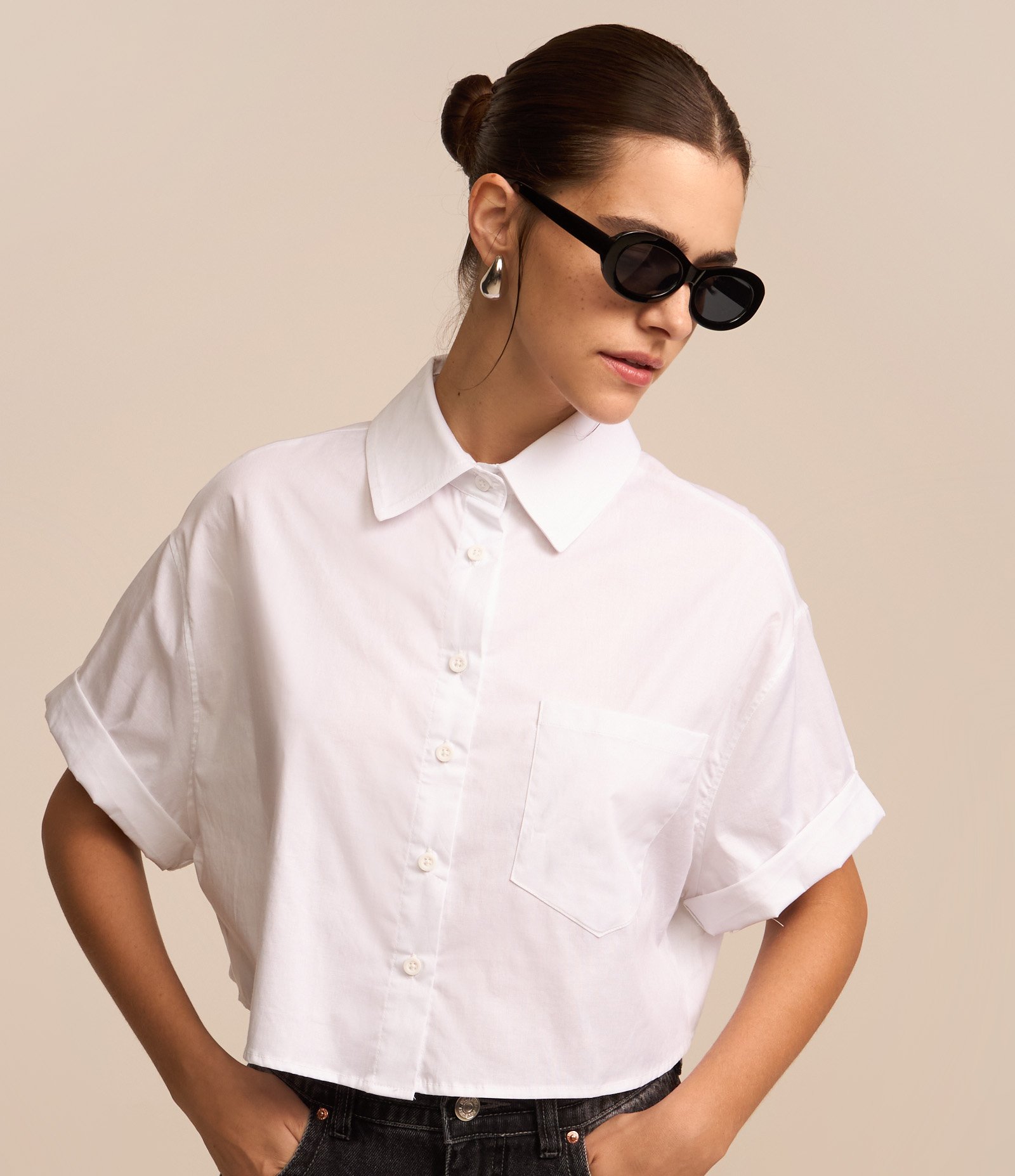 Camisa Cropped em Tricoline com Bolso e Manga Dobradinha Branco 1