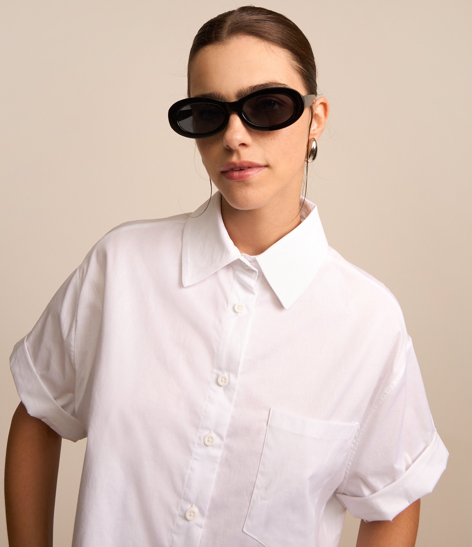 Camisa Cropped em Tricoline com Bolso e Manga Dobradinha Branco 4