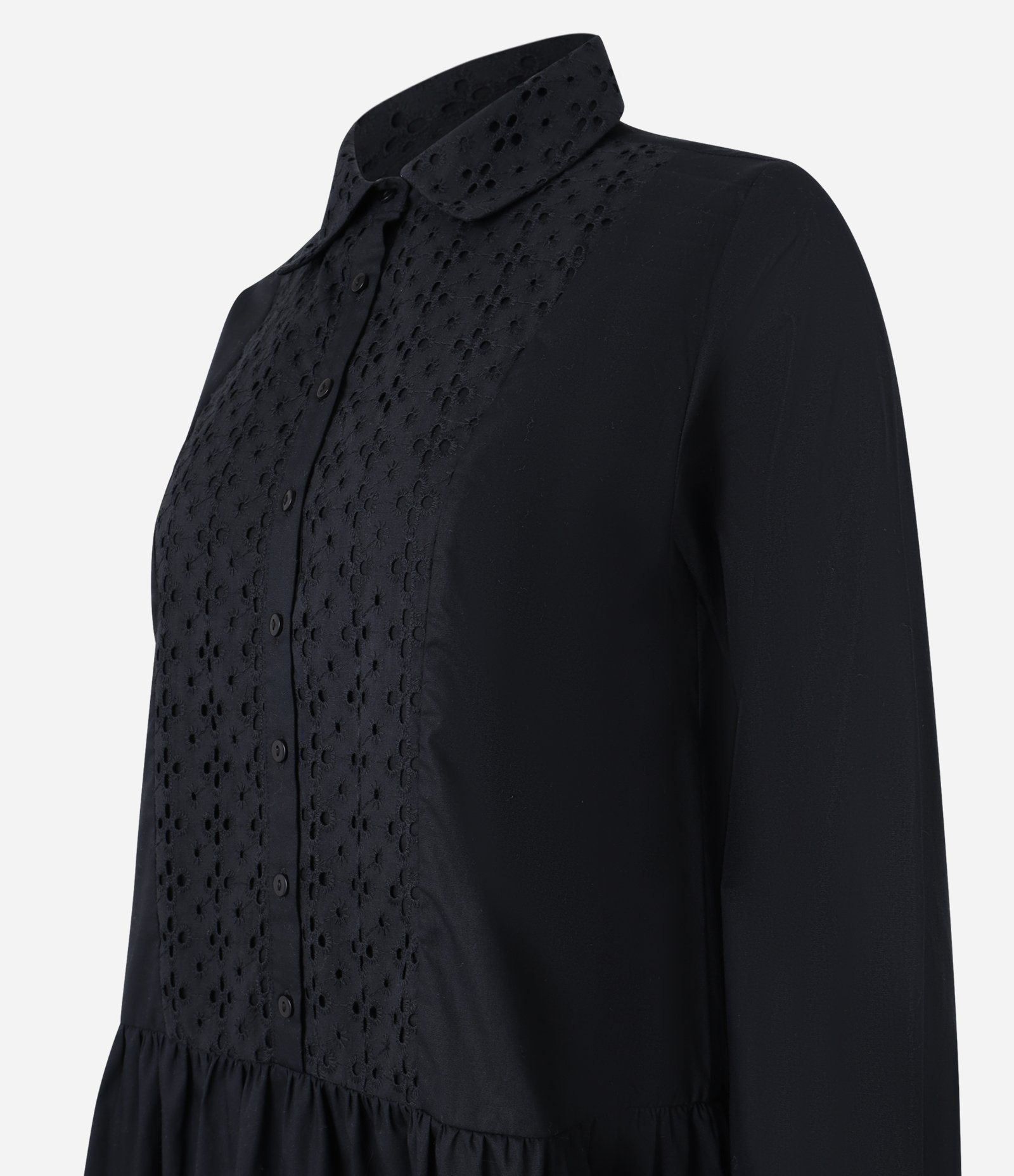 Vestido Curto em Tricoline com Detalhamento de Laise Frontal Preto 6