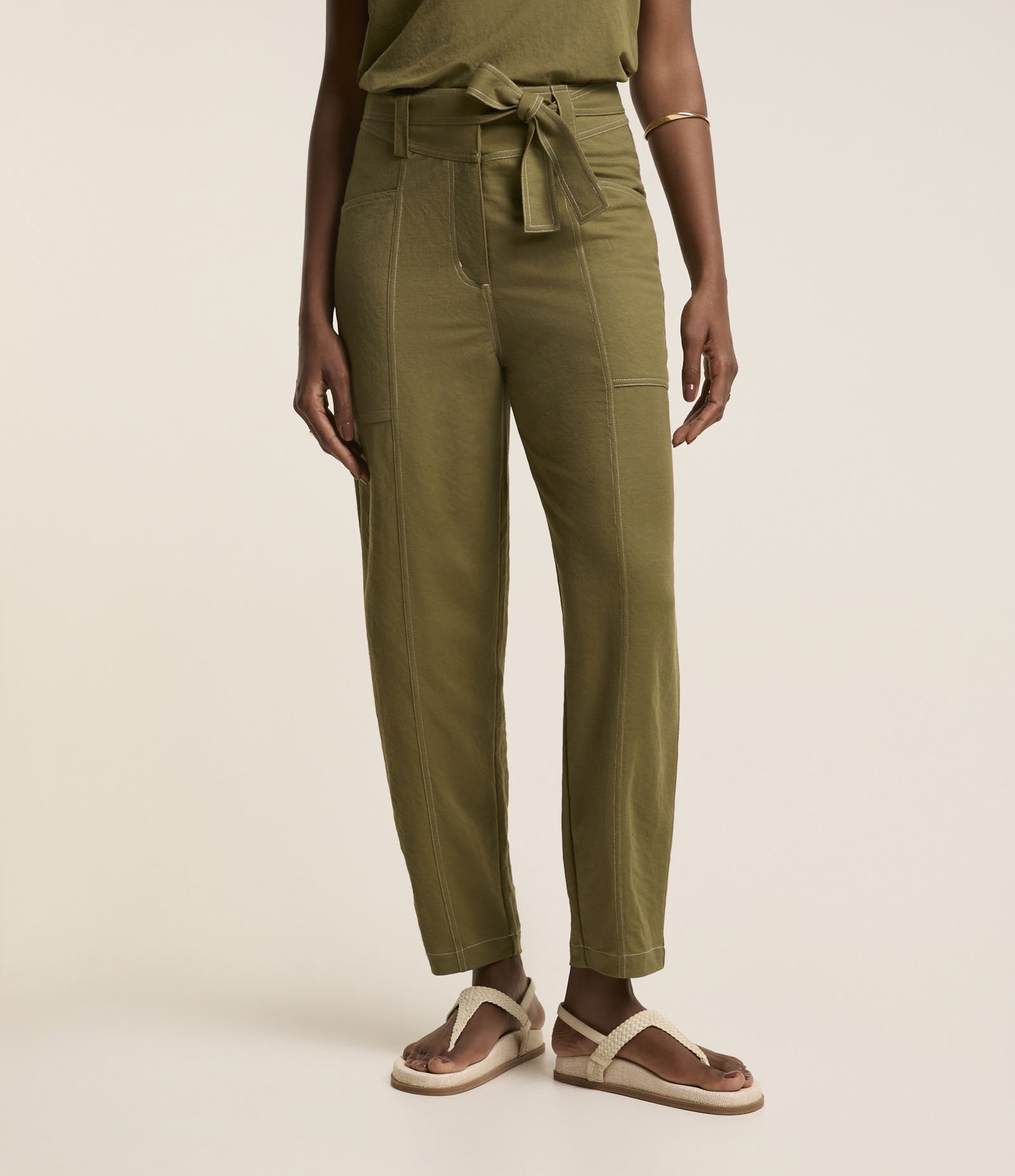 Calça Piquet Pespontada com Faixa Verde 3