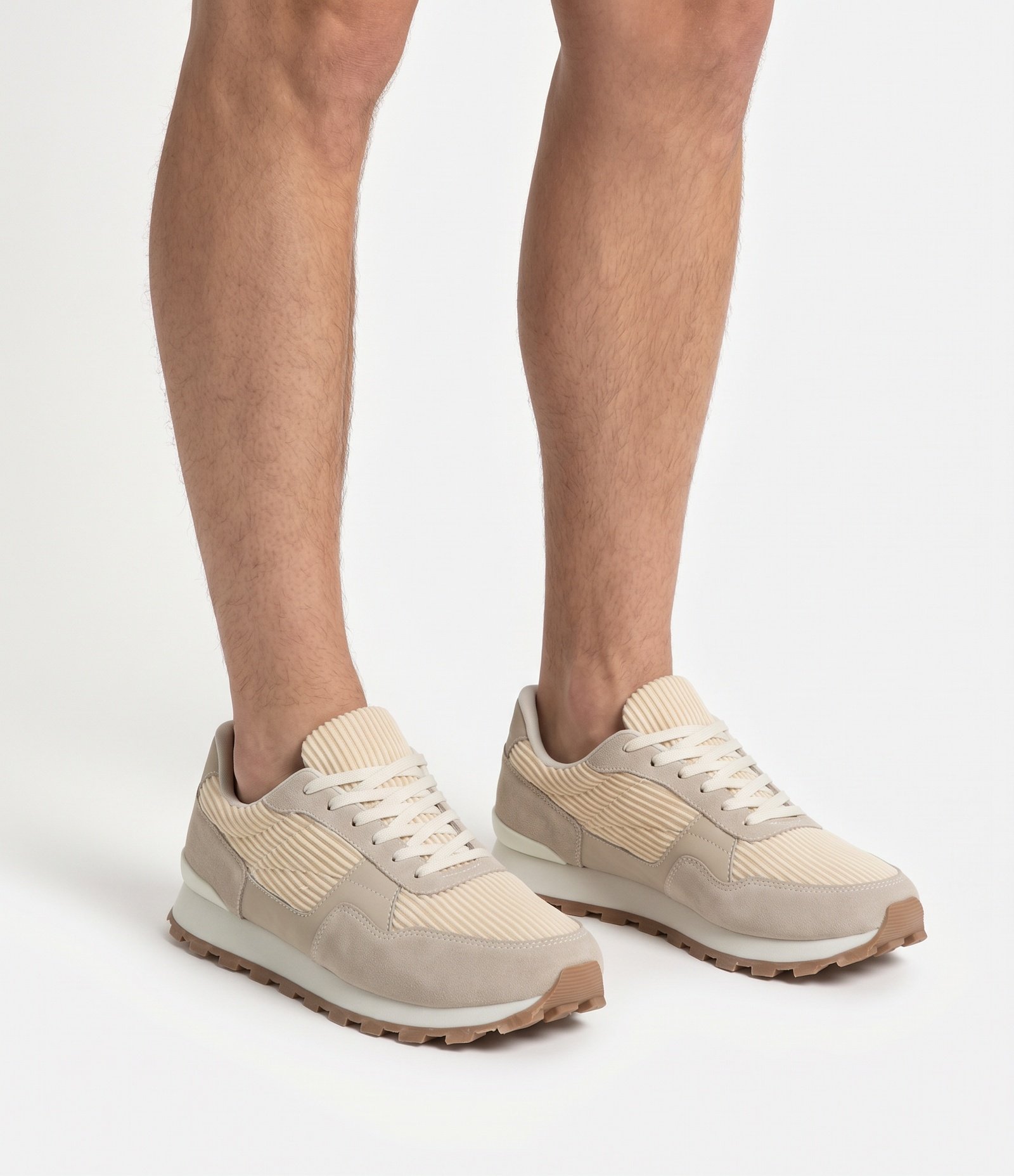 Tênis Jogging em Material Sintético com Textura Bege 2
