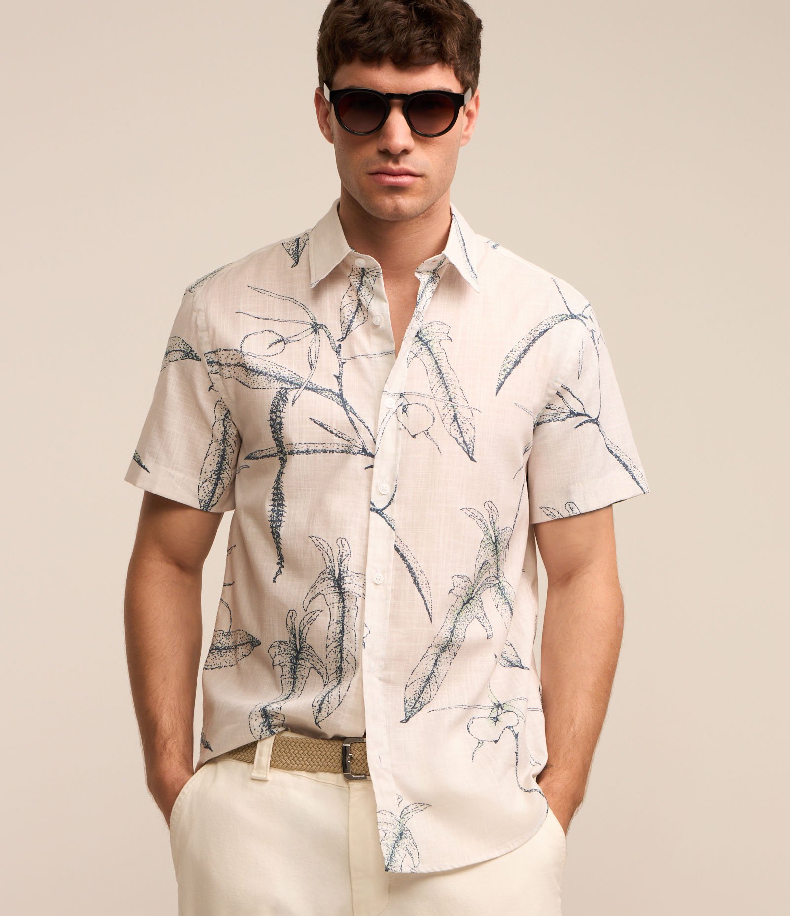 Camisa em Voil com Estampa Floral Outline Branco 2