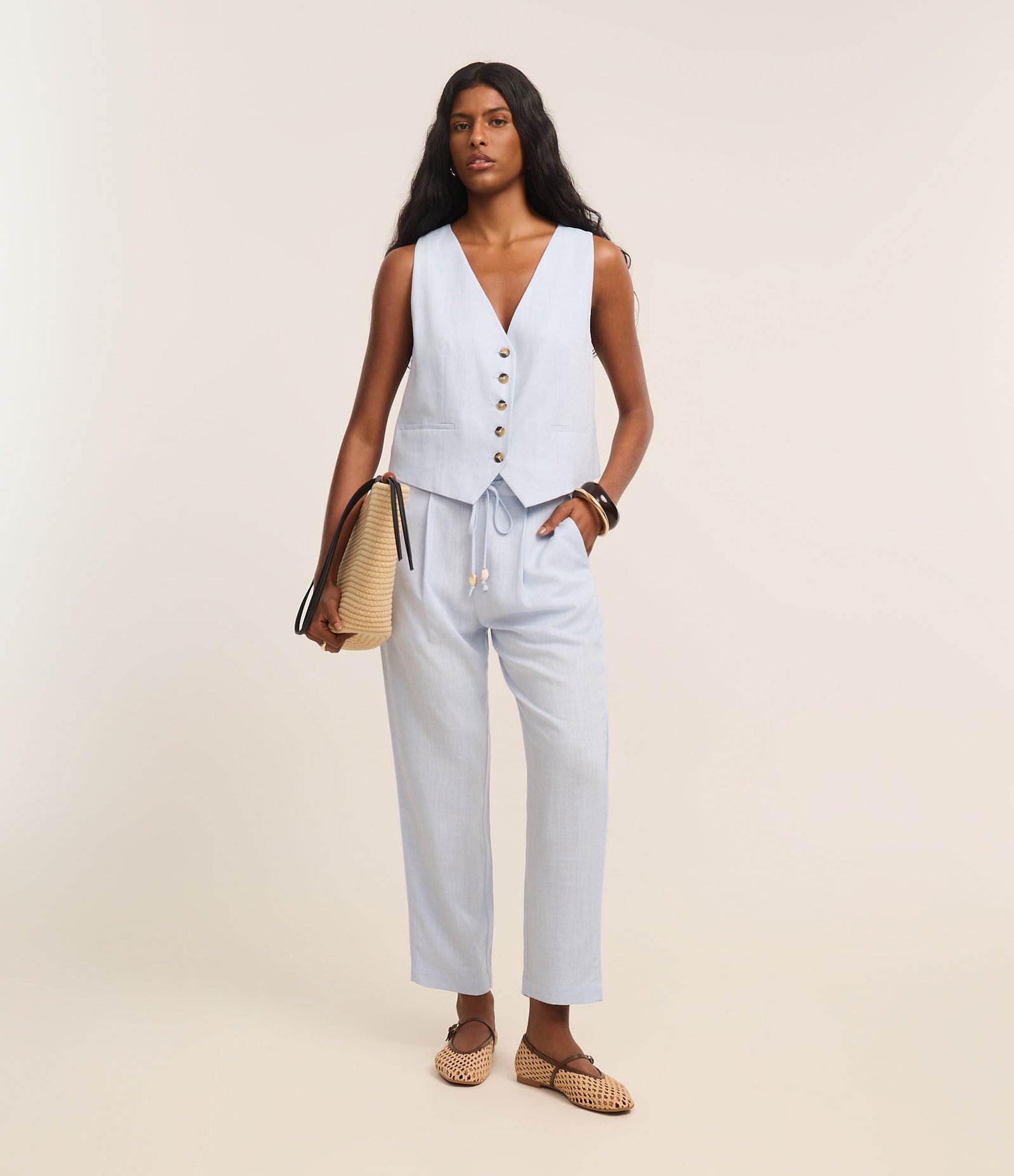 Calça Fluída em Viscolinho com Cós Elástico e Amarração Azul 1