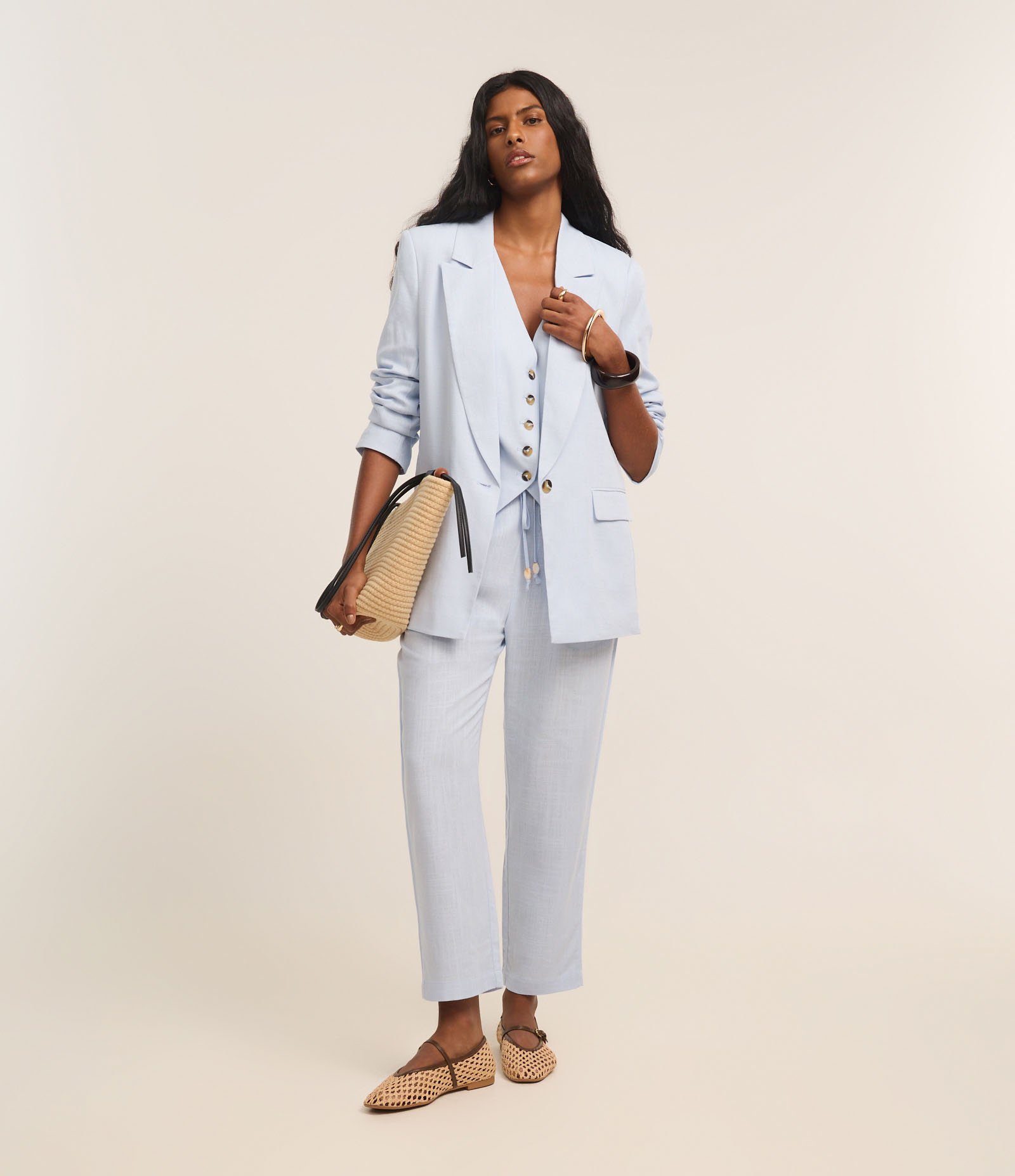 Calça Fluída em Viscolinho com Cós Elástico e Amarração Azul 5