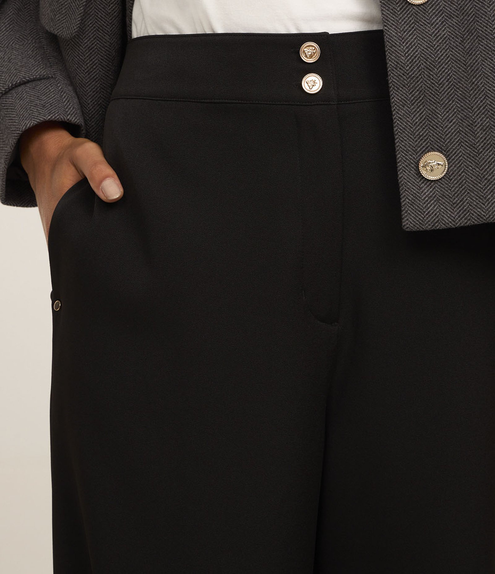 Calça Wide Leg Alfaiatada Cintura Alta com Botões Duplos 4