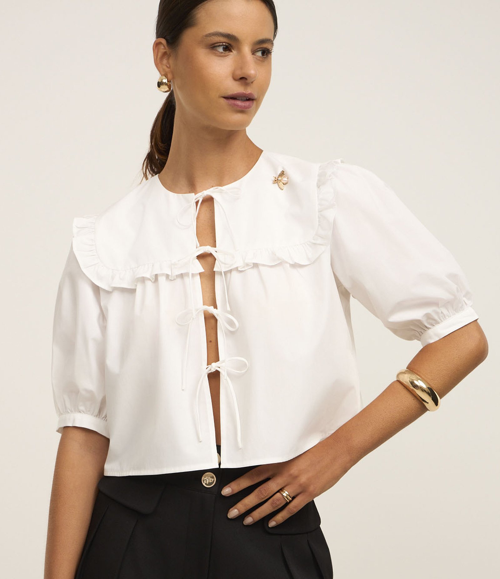 Blusa em Tricoline com Gola Boneca Branco 1