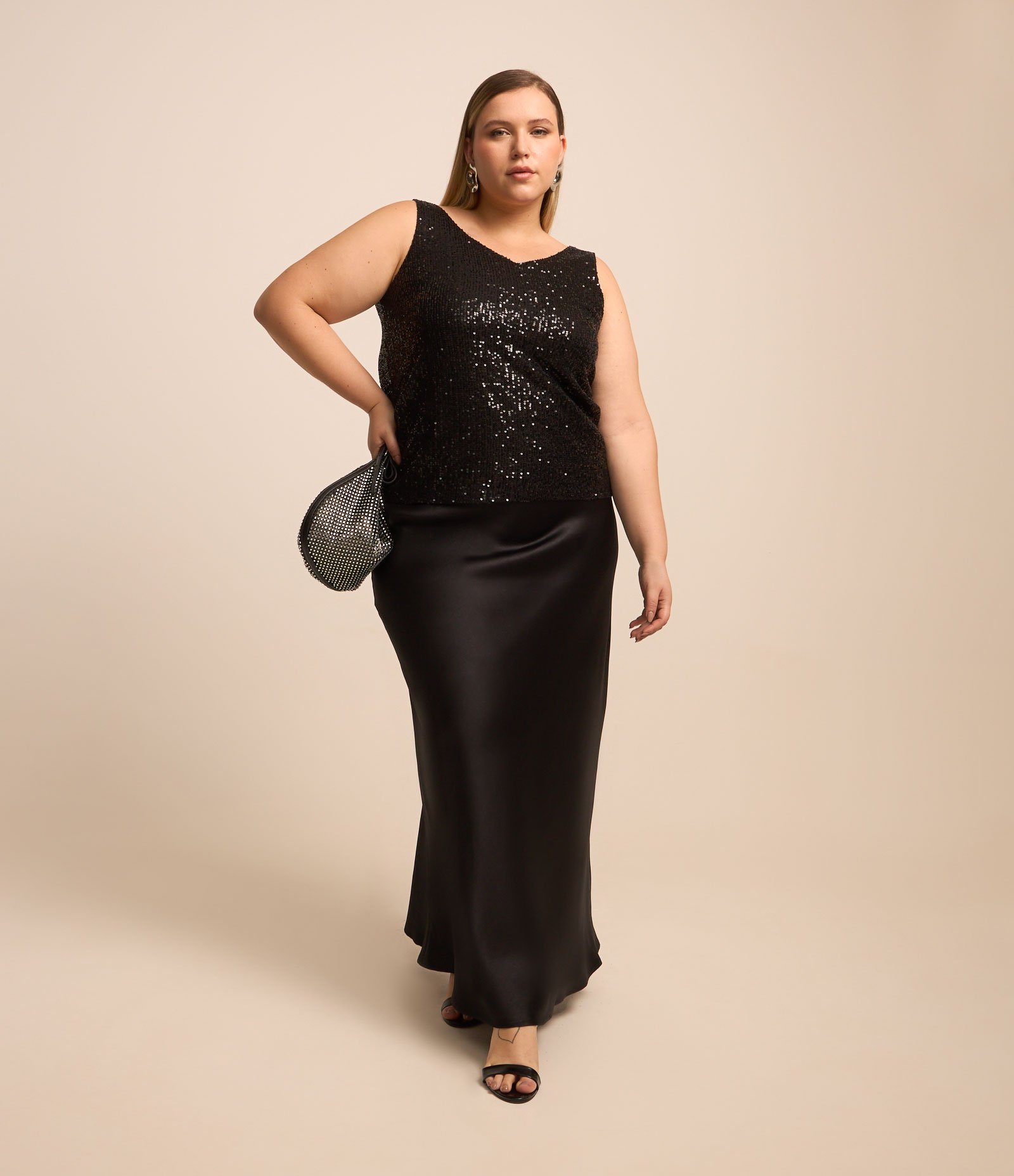 Blusa Sem Manga em Paetê com Forro Curve & Plus Size Preto 2