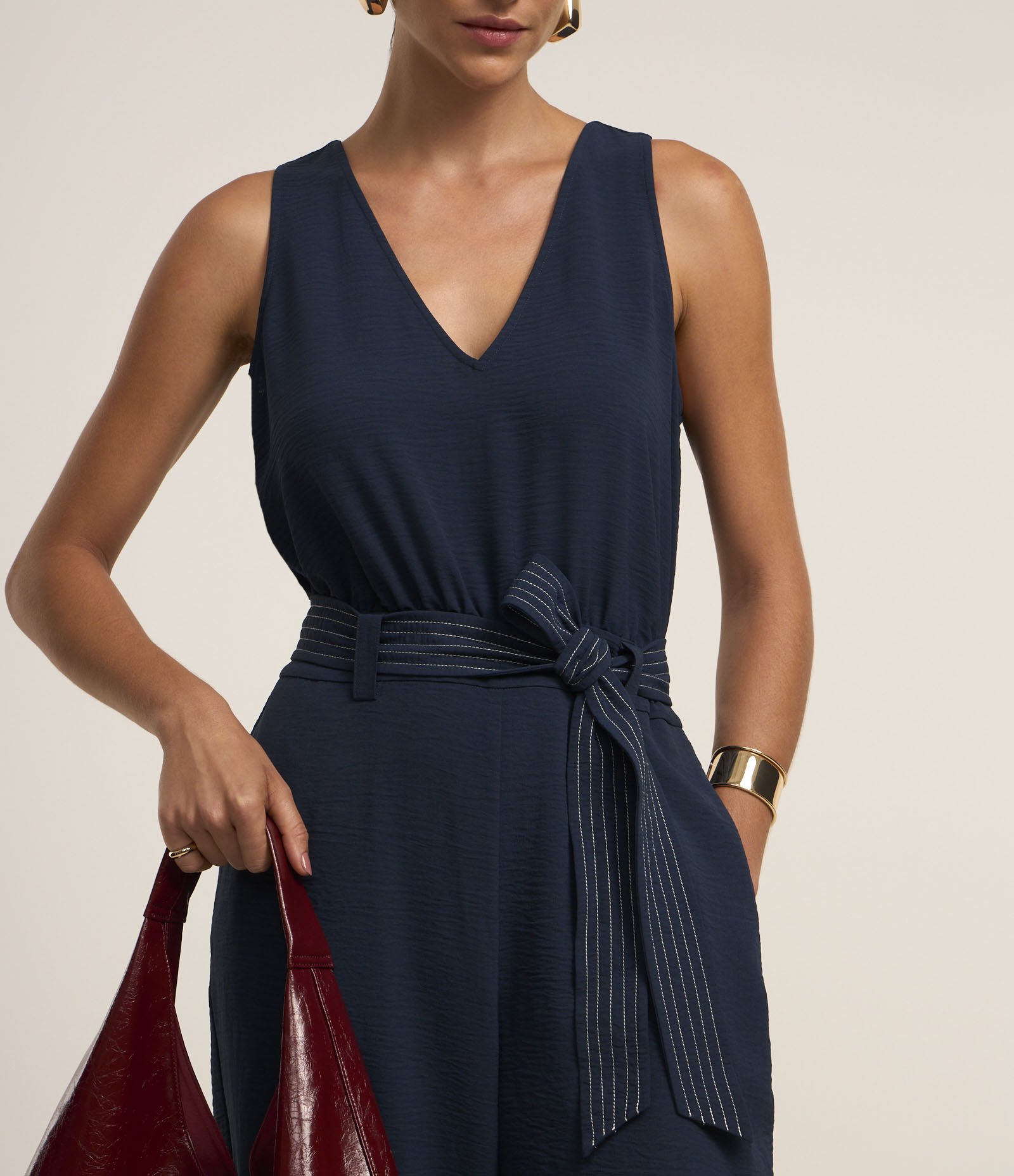 Macacão Airflow Decote V com Cinto com Pesponto contrastante Azul 4