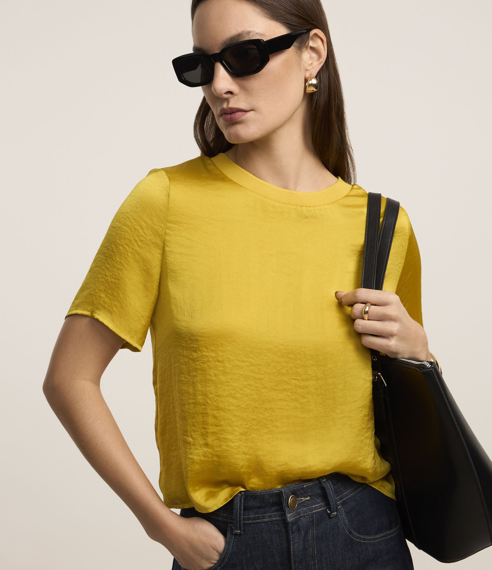 Blusa Acetinada com Gola em Ribana Amarelo 1