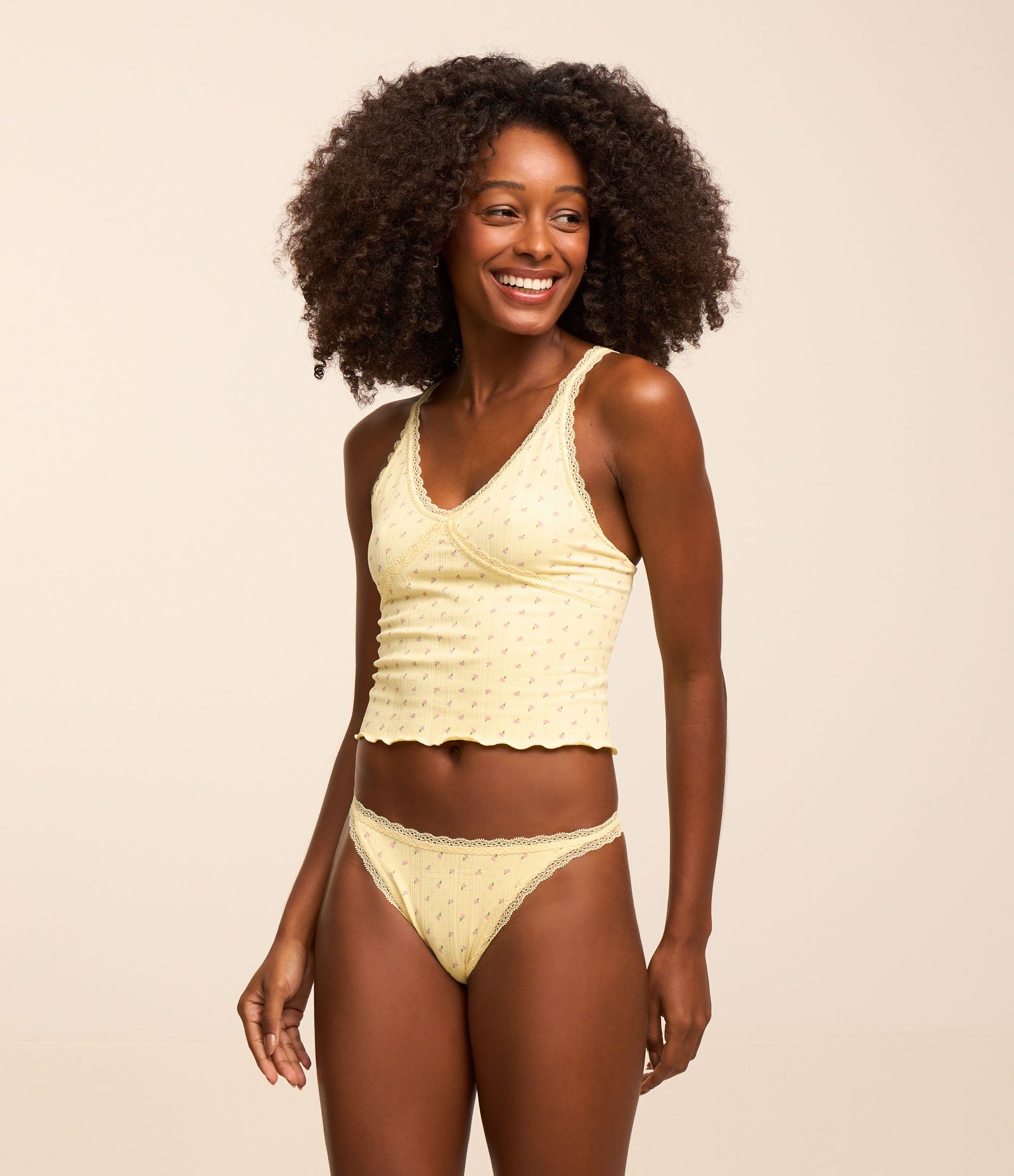 Camisete Sem Bojo e Sem Costura com Estampa Floral Amarelo 2