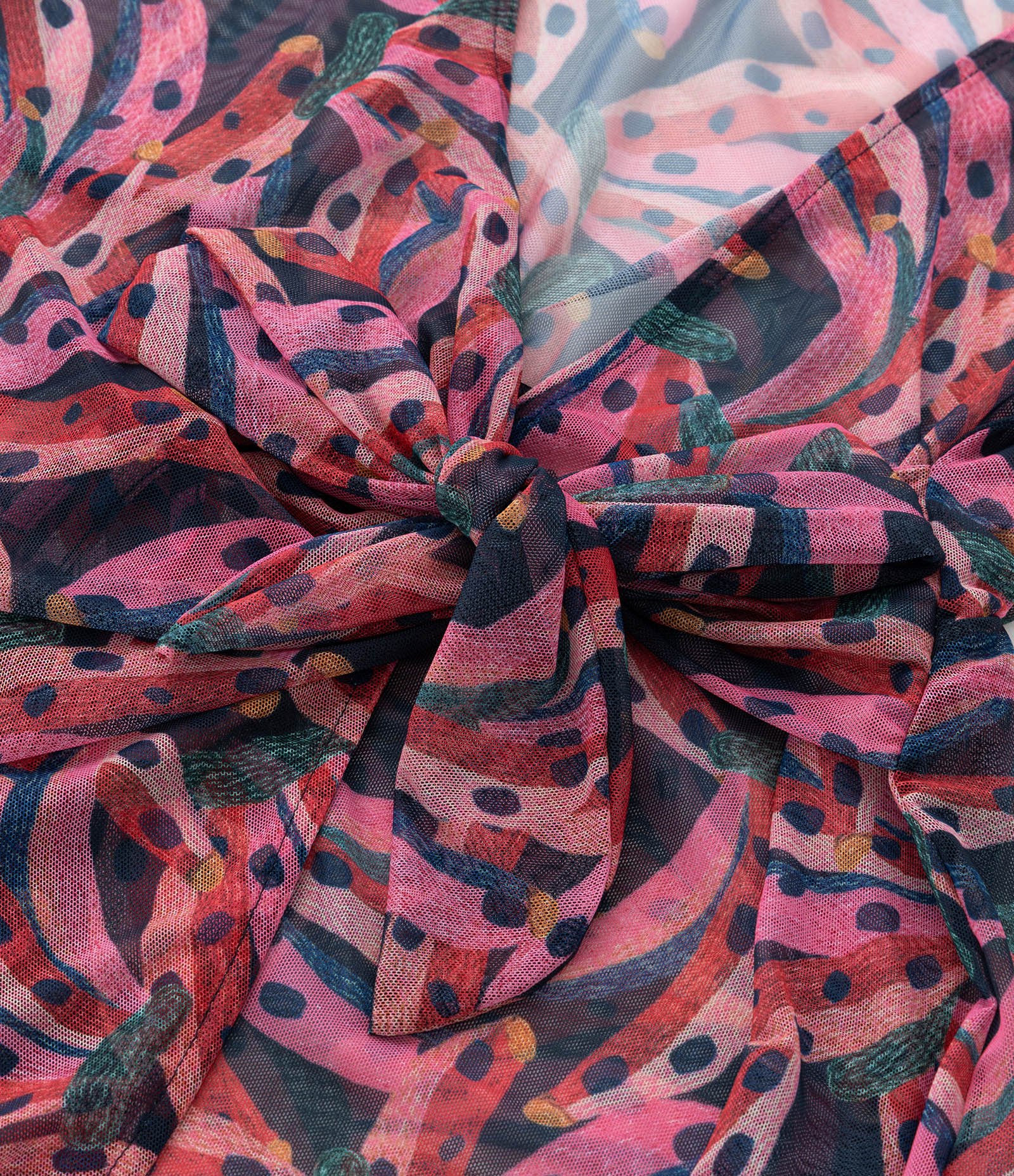 Saída de Praia Vestido em Tule Estampado de Bananas Curve & Plus Size Multicores 7