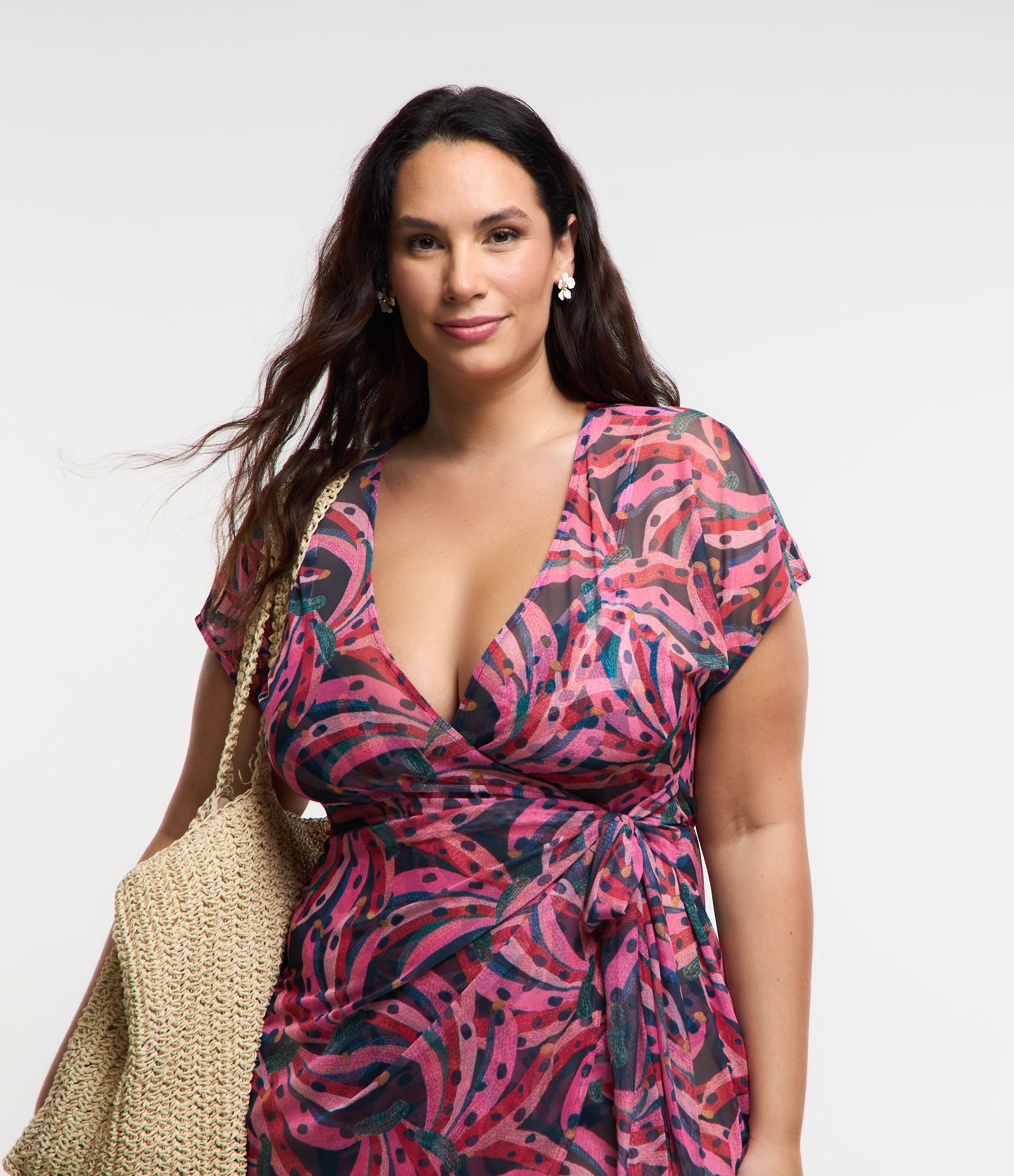 Saída de Praia Vestido em Tule Estampado de Bananas Curve & Plus Size Multicores 4