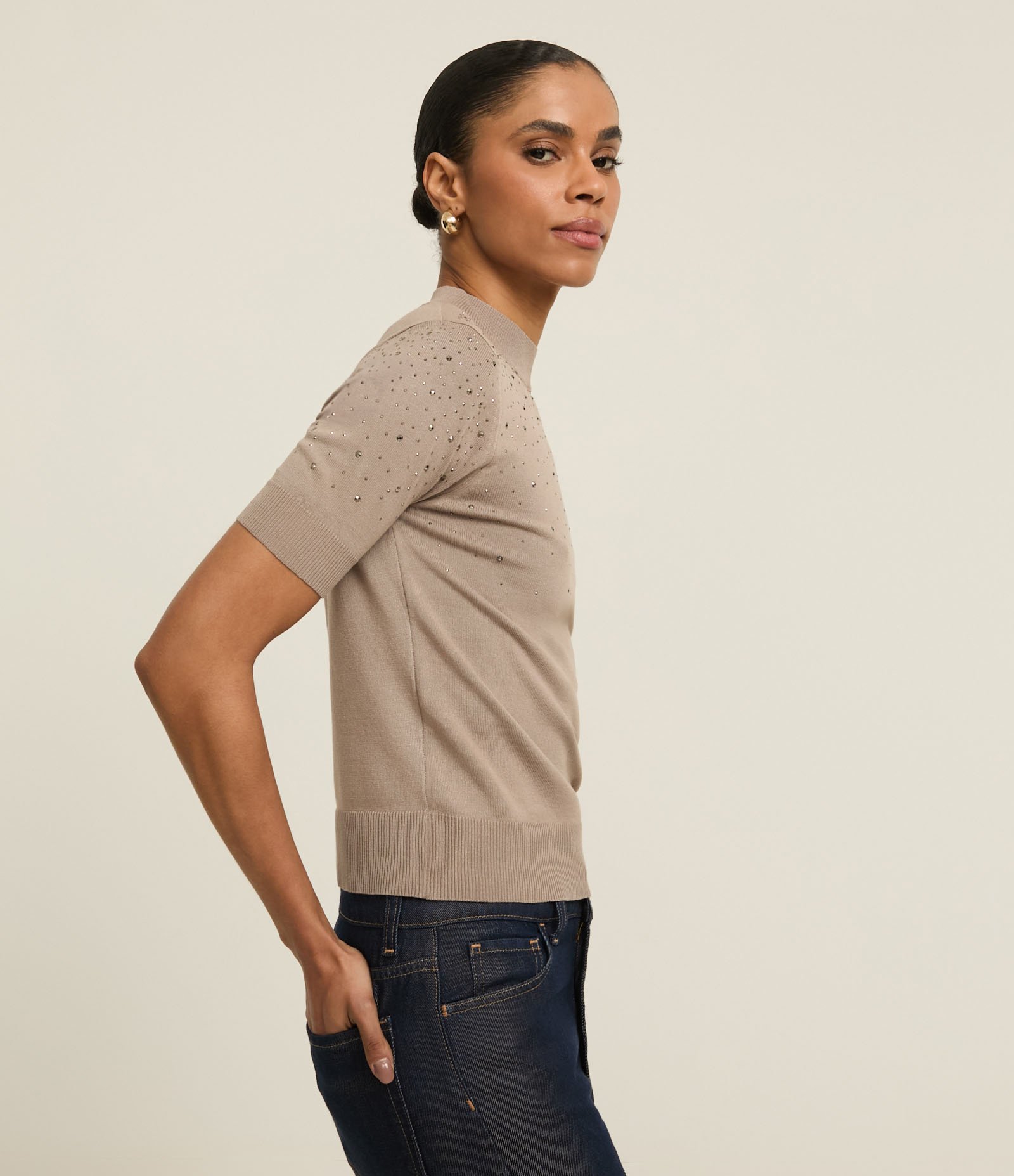 Blusa em Tricô com Brilhos de Strass e Manga Curta Bege 3