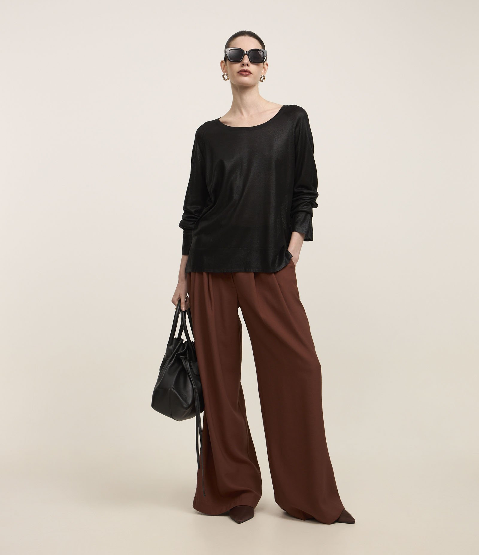 Blusa em Tricô com Cava Raglan e Foil Preto 4