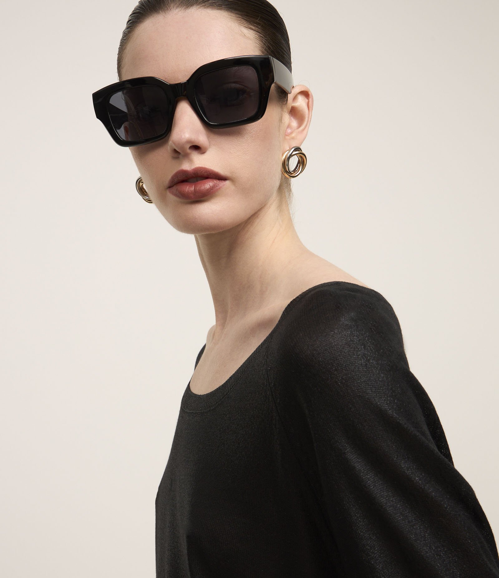 Blusa em Tricô com Cava Raglan e Foil Preto 6