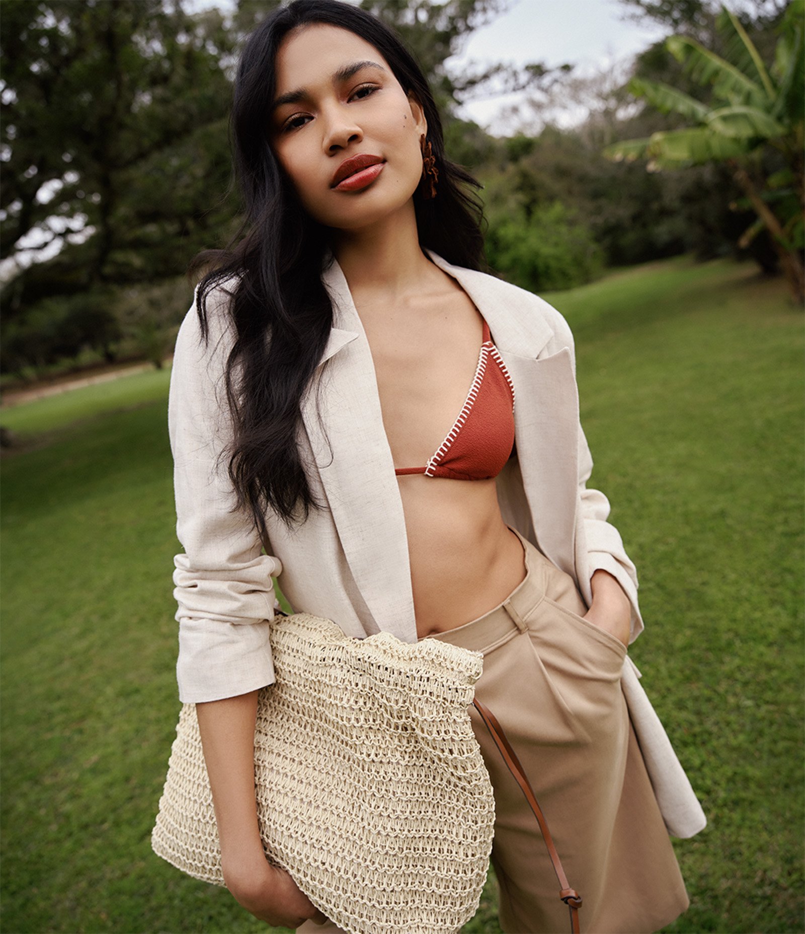 Blazer em Viscolinho com Lapelas e Botão Único Off White 1